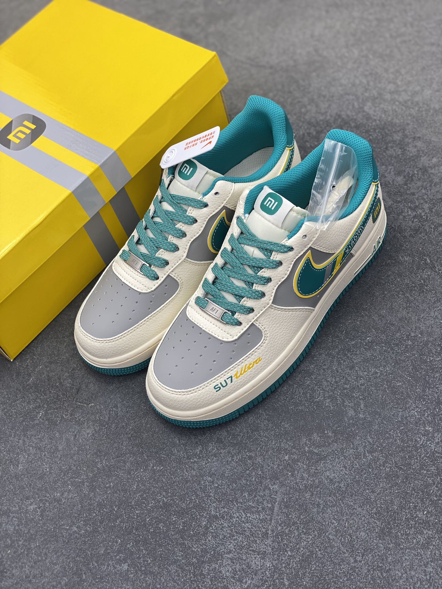图片[8]-NIke Air Force 1 \’07 Low “xiaomi联名——海湾蓝”空军一号 低帮 运动鞋 休闲鞋 折边针车 工艺难度大 原楦头原纸板 原装鞋盒 定制五金配件 内置全掌气垫 原厂鞋底 货号：SS1168-208 尺码：36 36.5 37.5 38 38.5 39 40 40.5 41 42 42.5 43 44 44.5 45-选品中心