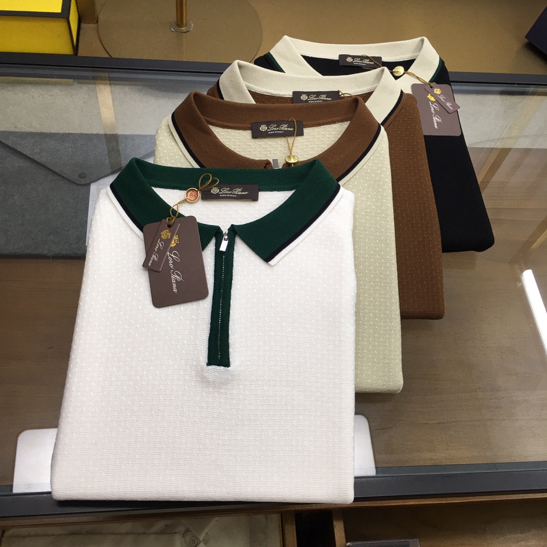 NO:456517,New counter product [LP] 48-56 The latest trade order for men in early spring 2025 lapel knitted short-sleeved T-shirt, full quality!  !  The upper body is comfortable and breathable, not stiff, and the overall three-dimensional feeling is rich. Quality export orders, customized exclusive knitted fabric tailoring to meet the simple needs of commuters for dress. The upper body is very effective, it looks slim and does not picky about the figure. The fabric workmanship... Improper, only good craftsmanship can make you feel good and tasteful, a must-have item for everyone!  Size M-3XL, loro piana, T-shirt,tees, t-shirt,alexander wang19860909专柜新品【LP】48-56 2025早春男士最新的贸易订单翻领针织短袖T恤,全品相！！上身舒适透气,不僵硬,整体有着丰富的立体感,品质出口订单,定制专属针织面料剪裁,满足通勤人们对于着装的简约需求,上身效果很好,显瘦,不挑剔身材.面料做工....无可挑剔,好工艺好面料才能穿出好品味一款,人手必备单品！尺码M-3XL,,loro piana,T-shirt,tees，t-shirt,alexander wang,Men's clothing