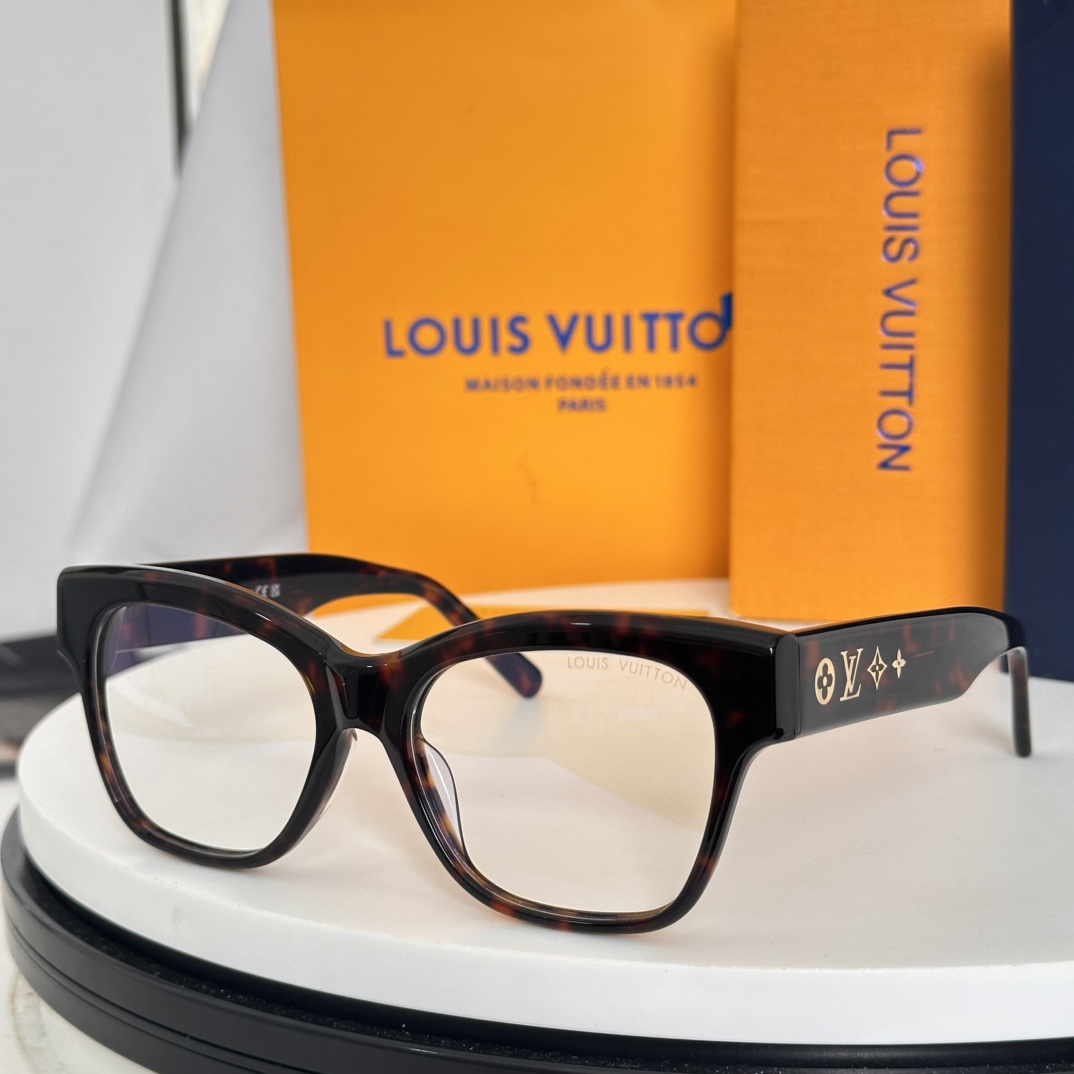  ‼️LOUIS VUITTO*
MODEL：Z2645U
SIZE 56口18-150 
☾⋆