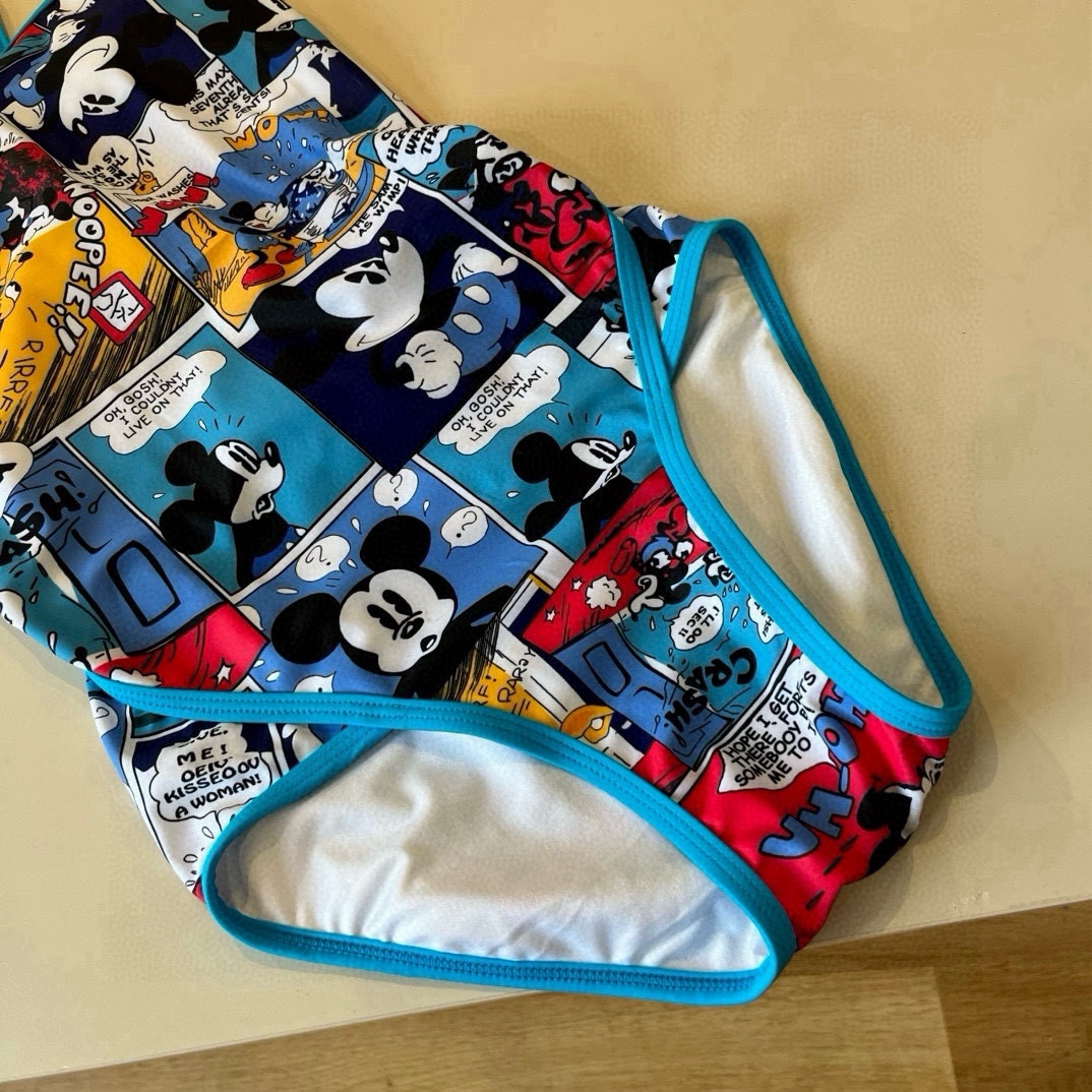 。

Gucci古奇新款连体泳衣 S M L XL