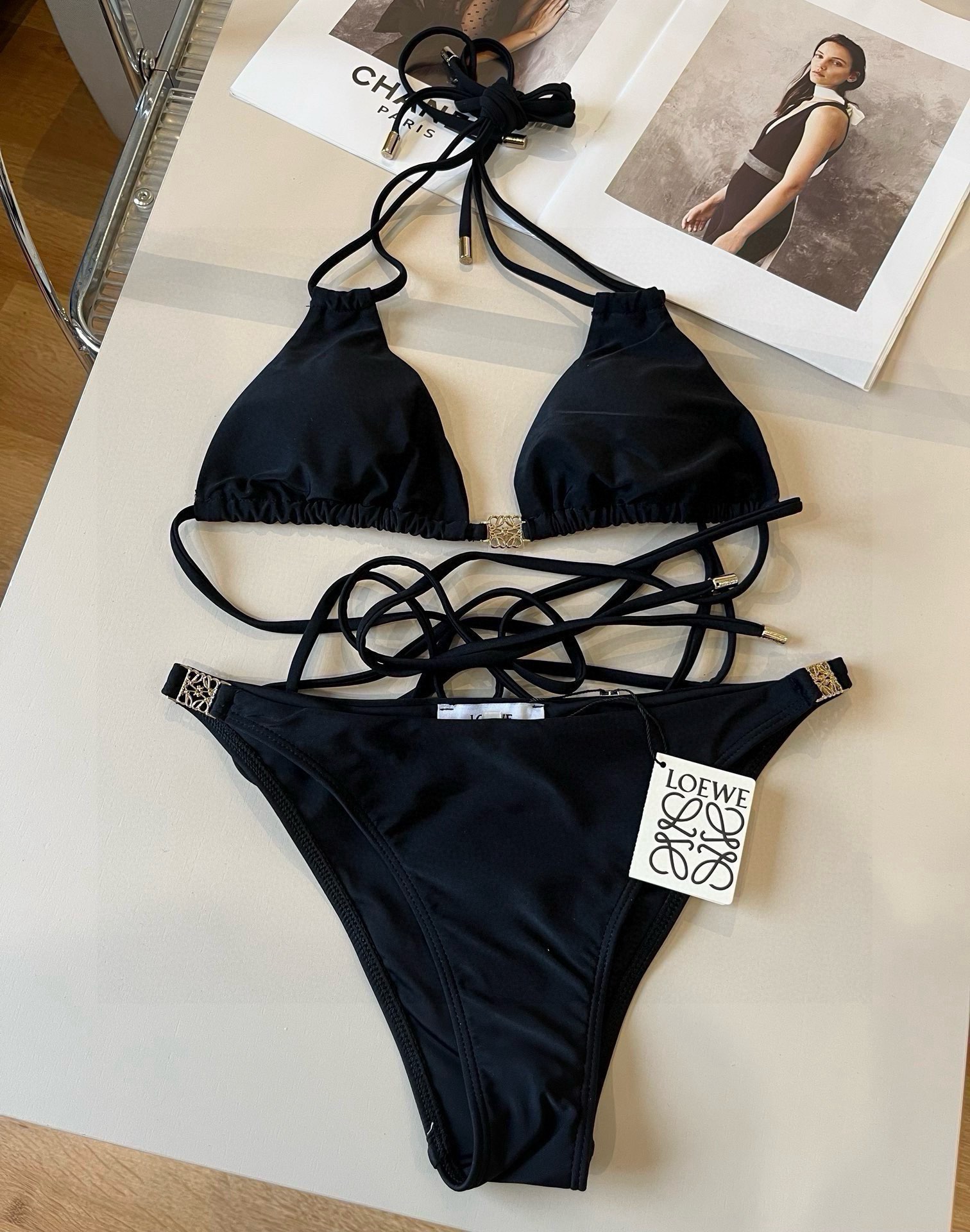 。
新款分体对版五金😍🥰适合多种场景的游泳衣🏊‍♀️海边 游泳池 温泉 水上乐园 漂流都可以😌内搭也完全