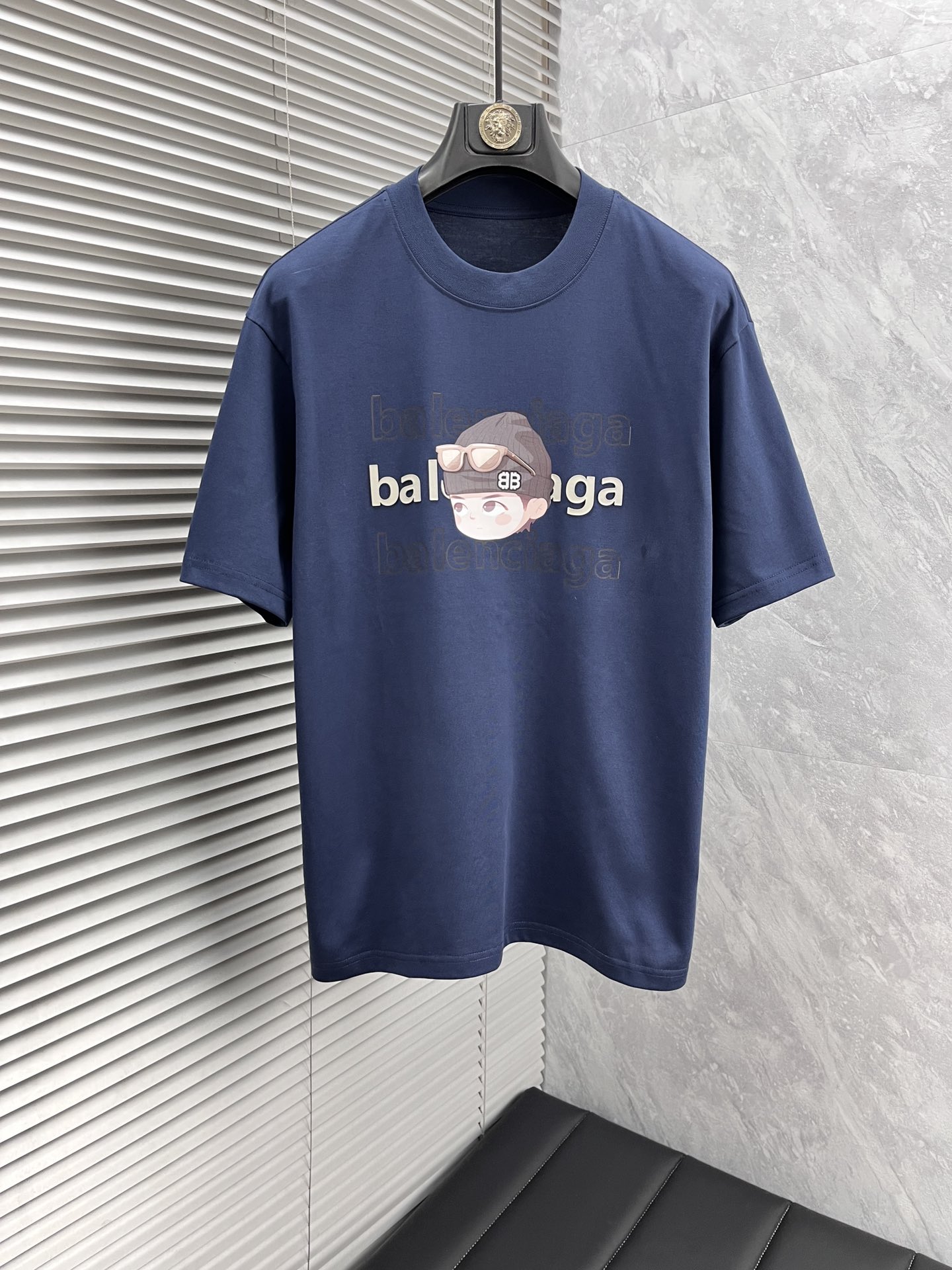 NO:509162,Paris''s high-quality pure cotton short-sleeved T-shirt in spring and summer, top-quality original orders, current latest craftsmanship requirements, top-level orders require car line workmanship, super easy to match, top-level customization, matching details of the whole piece, quality and tailoring design are all first-class, custom imported pure cotton fabrics!  Full of style, light and versatile color matching. M-4XL, placing an order to report height and weight, T-shirt, tees, t-shirt, alexander wang19860909巴黎世‘’ss春夏高品质纯棉短袖T恤,顶级原单品质,当下最新工艺要求,顶级订单要求车线做工,超级好搭配,顶级定制,搭配整件细节 ,品质及剪裁设计都堪称一流,定制进口纯棉面料！型格十足,配色轻熟百搭.M-4XL,下单报身高体重,,T-shirt,tees，t-shirt,alexander wang,Men's clothing