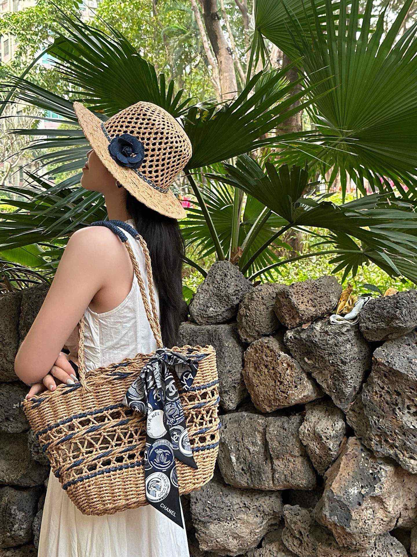 NO:345269,Chanel Chanel straw woven bag, essential items for summer travel, pure hand-cooked 40*25*10 hat Straw hat Fisherman's hat Baseball hat, hat, chanel, chanel, espadrilles, espadrilles, hatsChanel香奈儿草编包,夏日出游必备单品,纯手工钩织 40*25*10帽子草帽渔夫帽棒球帽,帽子,chanel,chanel,espadrilles,espadrilles,hats,hat