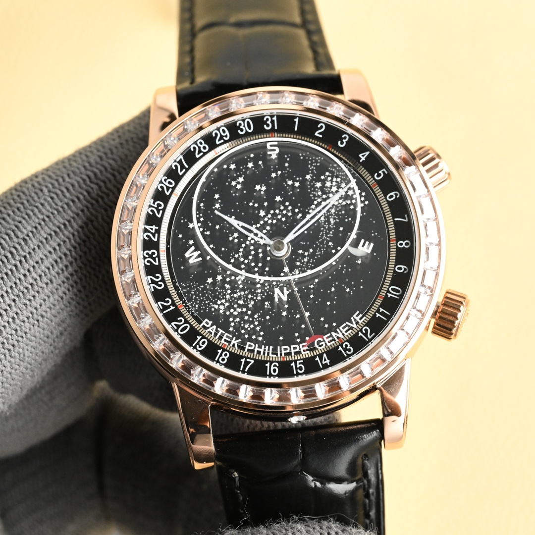 NO:337368,White Gold Diamond 50 Patad - The ultimate version of Starry Sky Upgrade has upgraded the Galaxy 6102 6104 Super Complex Function Series Geneva Sky Series Can you imagine wearing the Starry Sky on your wrist?  This starry sky watch has a unique astrological function. You can enjoy the Geneva sky map on the blue round dial and the golden moon trajectory. It lasts for 20 months. It is transformed from Citizen Japan, and it is as sensible as the genuine product. The moon on the dial will automatically change according to the full moon in the sky. The sapphire glass in the front and rear of the case adopts advanced technology to increase the refraction light of the glass, making the dial look more transparent. It seems that there is no feeling of glass. The back cover and glass are also as concave as the genuine product. Break the back cover and glass parallel to the glass. The white light case at the 6-character case and the strap are connected to the Swarovski process. It supports gem inspection, 4-character head adjustment time, calendar, moon disk, and starry sky disk rotation, swarovski19860909白 金 钻50 百达-星空升级终极版升级了银河系 6102款6104款超级复杂功能系列日内瓦苍穹系列你可想象把星空佩戴在腕上吗？这款星空腕表独具特别星象功能,蓝色圆表盘上就能欣赏日内瓦苍穹图,还有金色月球运行轨迹,熬时20个月 采用日本西铁城改造而成的珍珠陀,和正品一样机心 表盘上的月亮会根据天空的月亮月满圆月蚀弯的情况自动变化 表壳前后蓝宝石玻璃采用先进技术处理让玻璃折射光提高,让表盘看起来更加通透 似乎没有玻璃的感觉 后盖和玻璃也采用和正品一样凹型 打破传统手表后盖和玻璃平行,白光表壳在6字位表壳和表带连接处的宝石采用施华洛世奇工艺 支持宝石检验,4字把头调时间,日历,月亮盘 ,调星空盘转动,,swarovski,Watch
