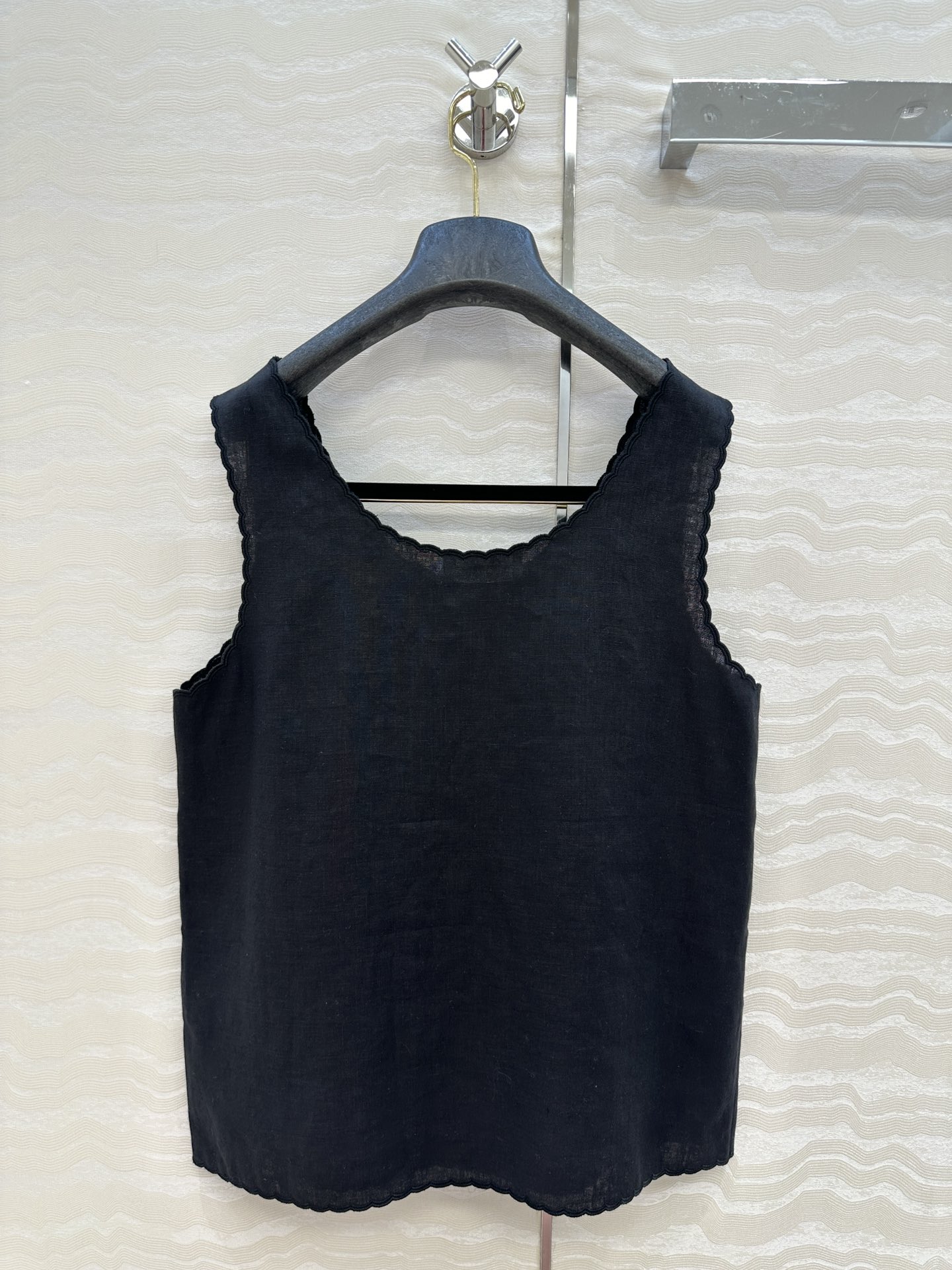 独家首发❤️原单品质，Row风长期主义。重工定位花缕空万针刺绣亚麻背心！气质度假风。前后全定位包边立体刺