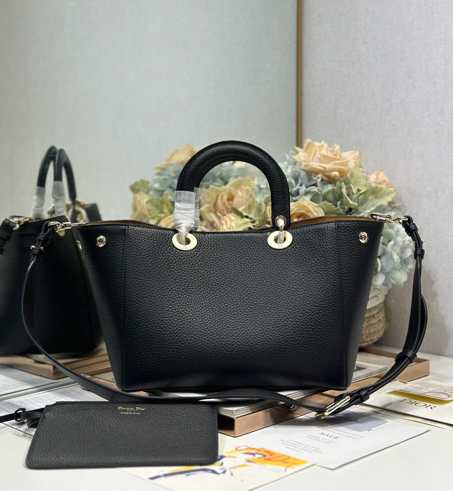 Dior Toujours Medium Black Leather Handbag with CD Lock and Adjustable Straps 6 i1748575262 2417 4
