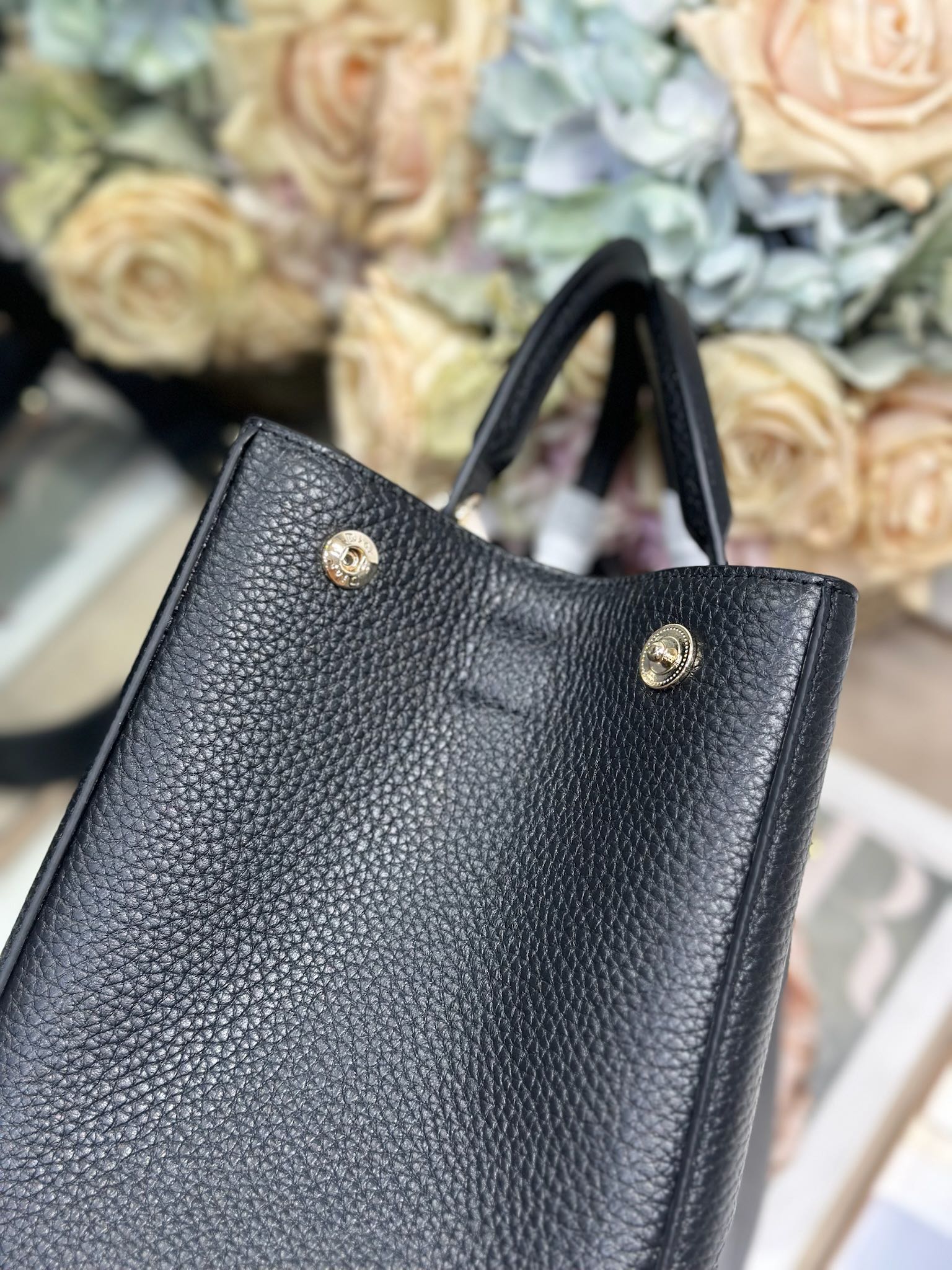 Dior Toujours Medium Black Leather Handbag with CD Lock and Adjustable Straps 7 i1748575262 5333 5