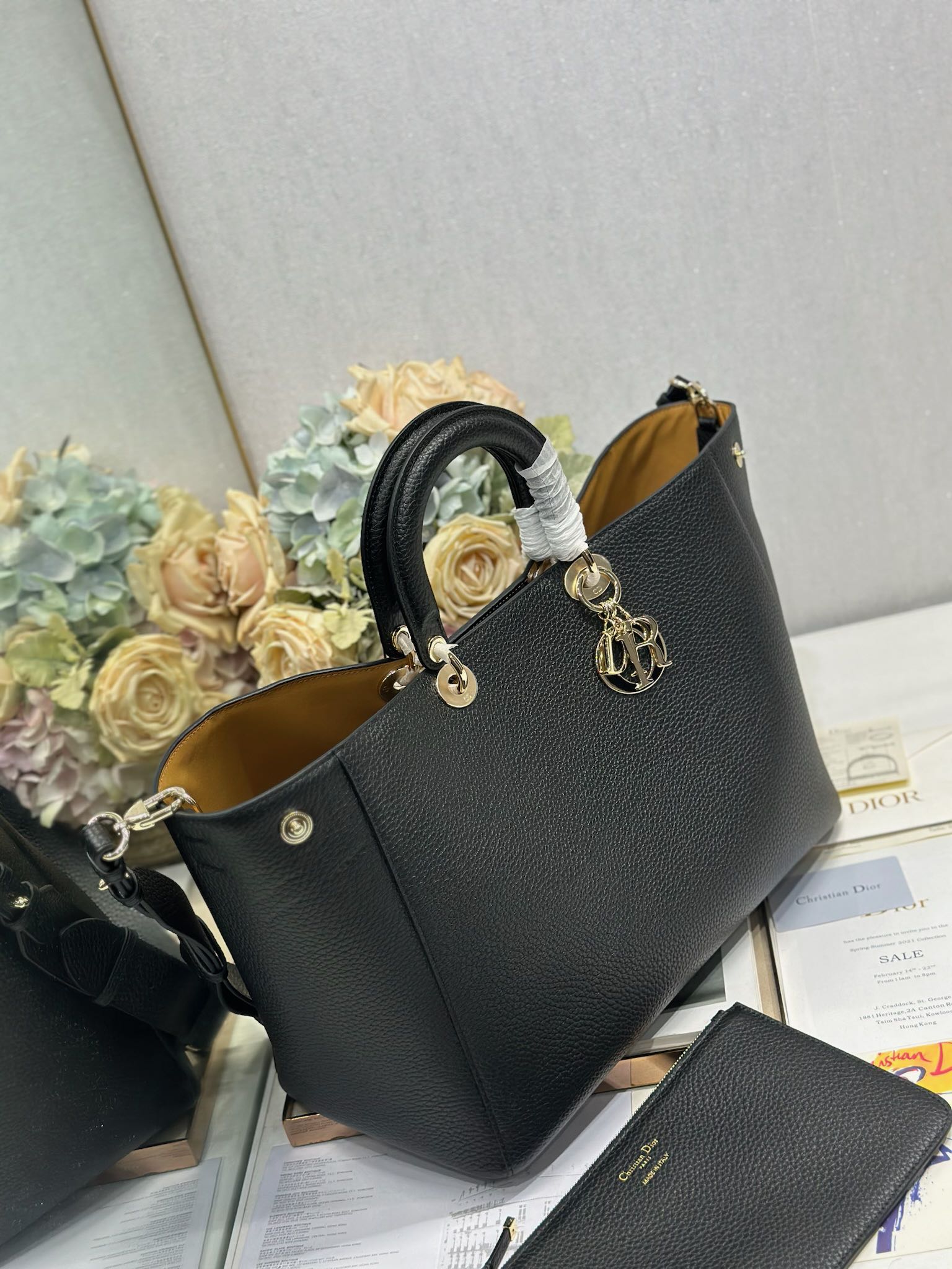 Dior Toujours Large Bag Black Lychee Grain Leather - Stylish & Functional 3 i1748575461 1005 1
