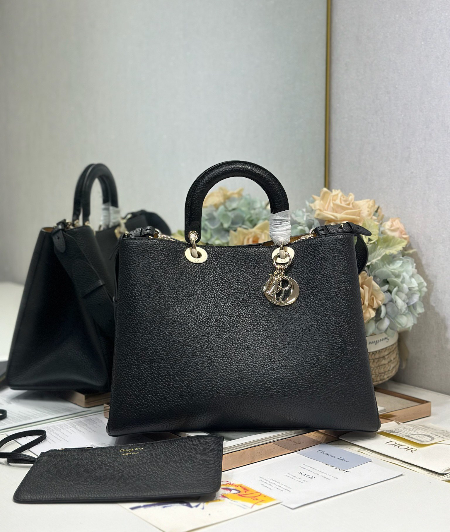 Dior Toujours Large Bag Black Lychee Grain Leather - Stylish & Functional 2 i1748575461 1054 0