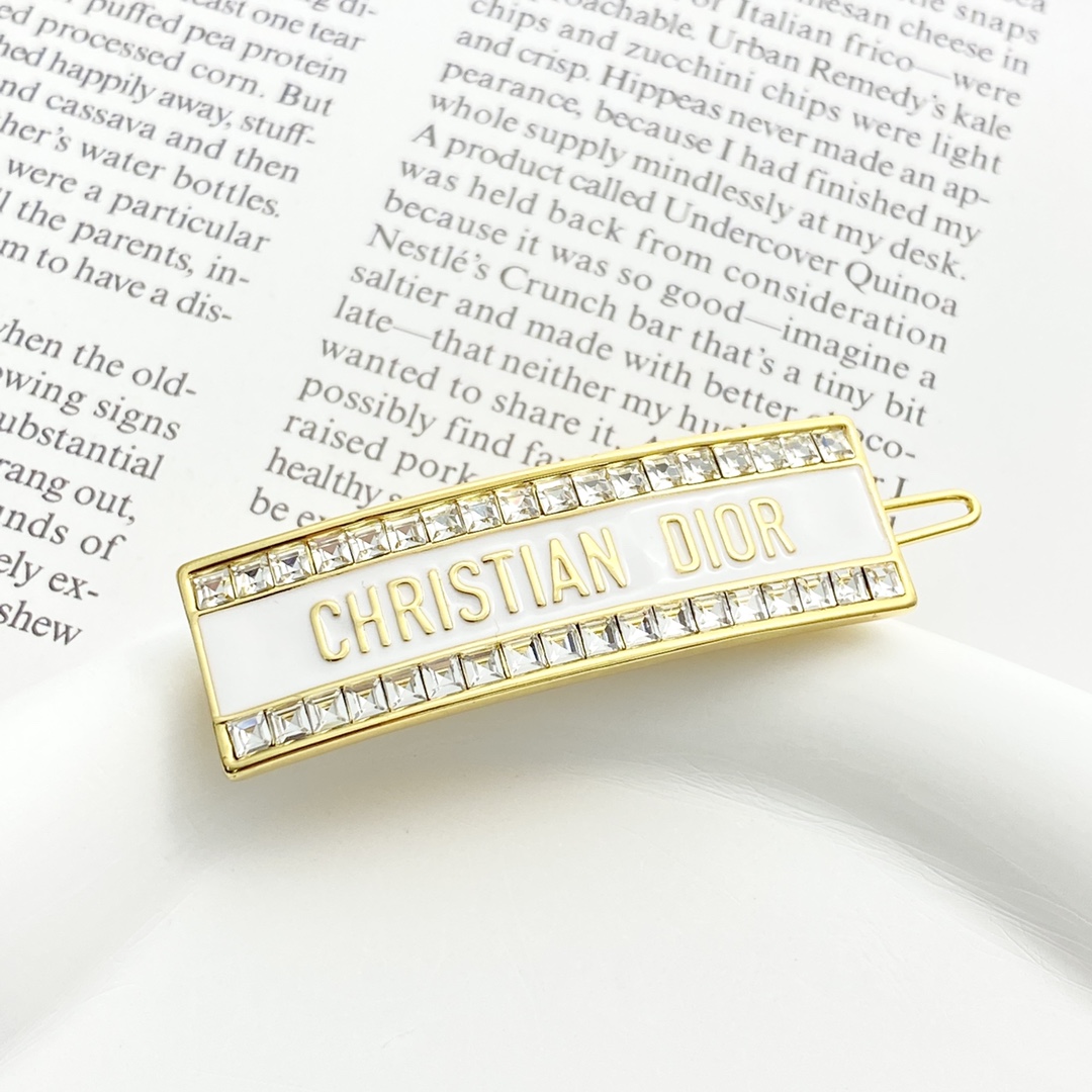 “Dior CODE Series Hairpins: Platinum Hairpins with Diamond Detailing and Christian Dior Logo” - 图片 5