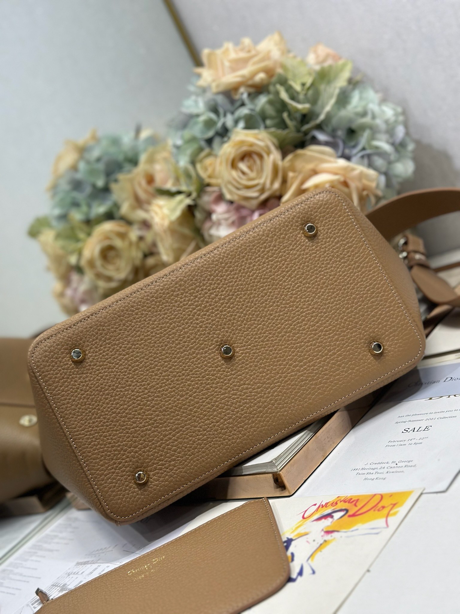 Dior Toujours Medium Bag in Brown Grained Calfskin with Cannage Stitching 7 i1748592719 6218 4