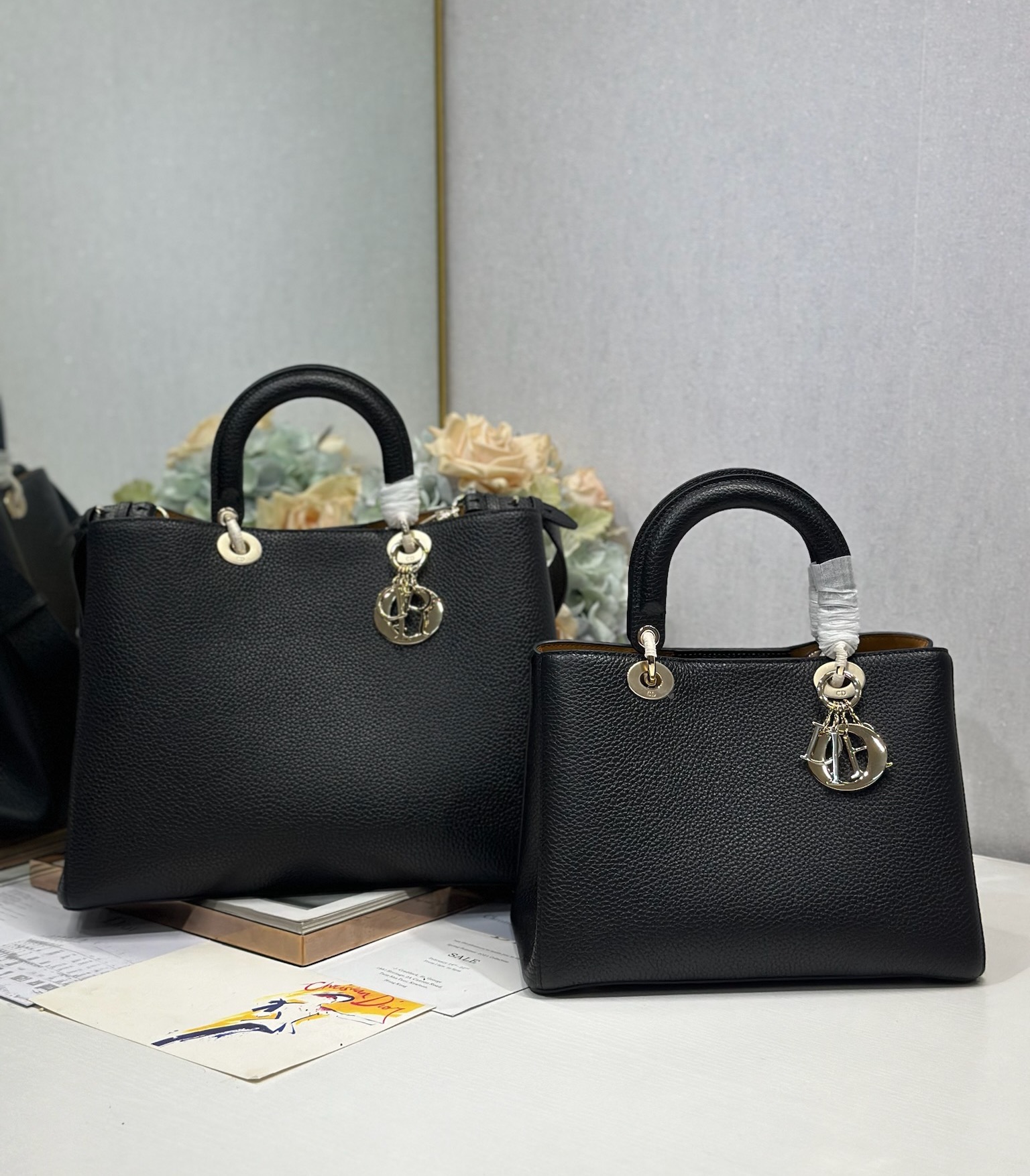 NO:385046,Dior Toujours handbag black lychee pattern comparison picture model, Dior, dior, dior19860909Dior Toujours 手袋 黑色荔枝纹 大小号对比图 型号,迪奥,dior,dior,Bag