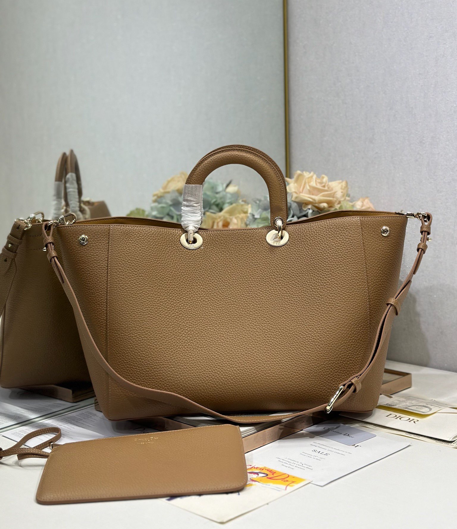 Dior Toujours Large Bag: Brown Grained Calfskin Leather, CD Lock, and Charm 6 i1748594050 4814 4