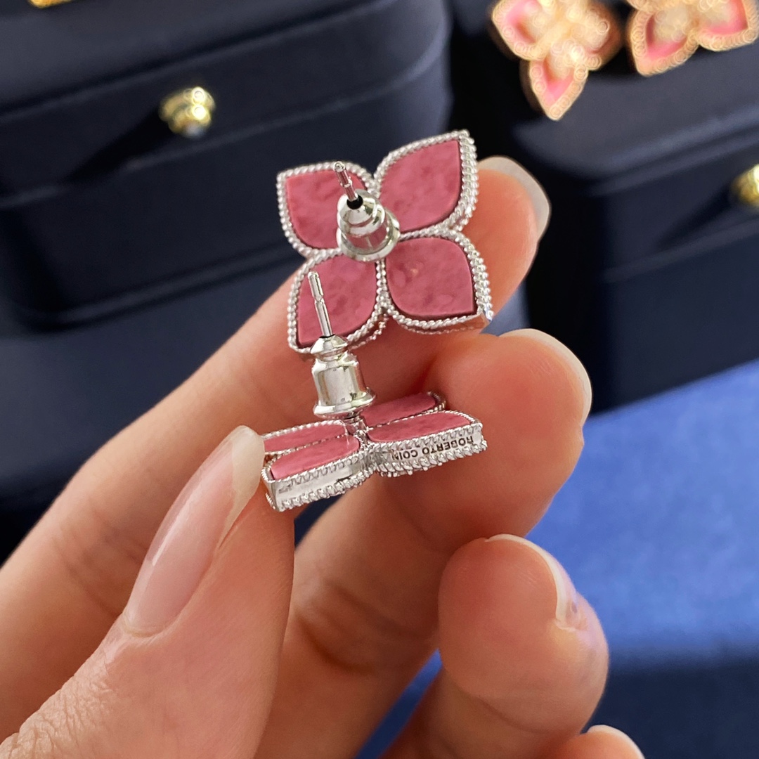  RC80 65 65
Roberto Coin珂瑛 镶钻四瓣花 贝母粉玉髓四叶花 耳钉 黄铜材料电镀1