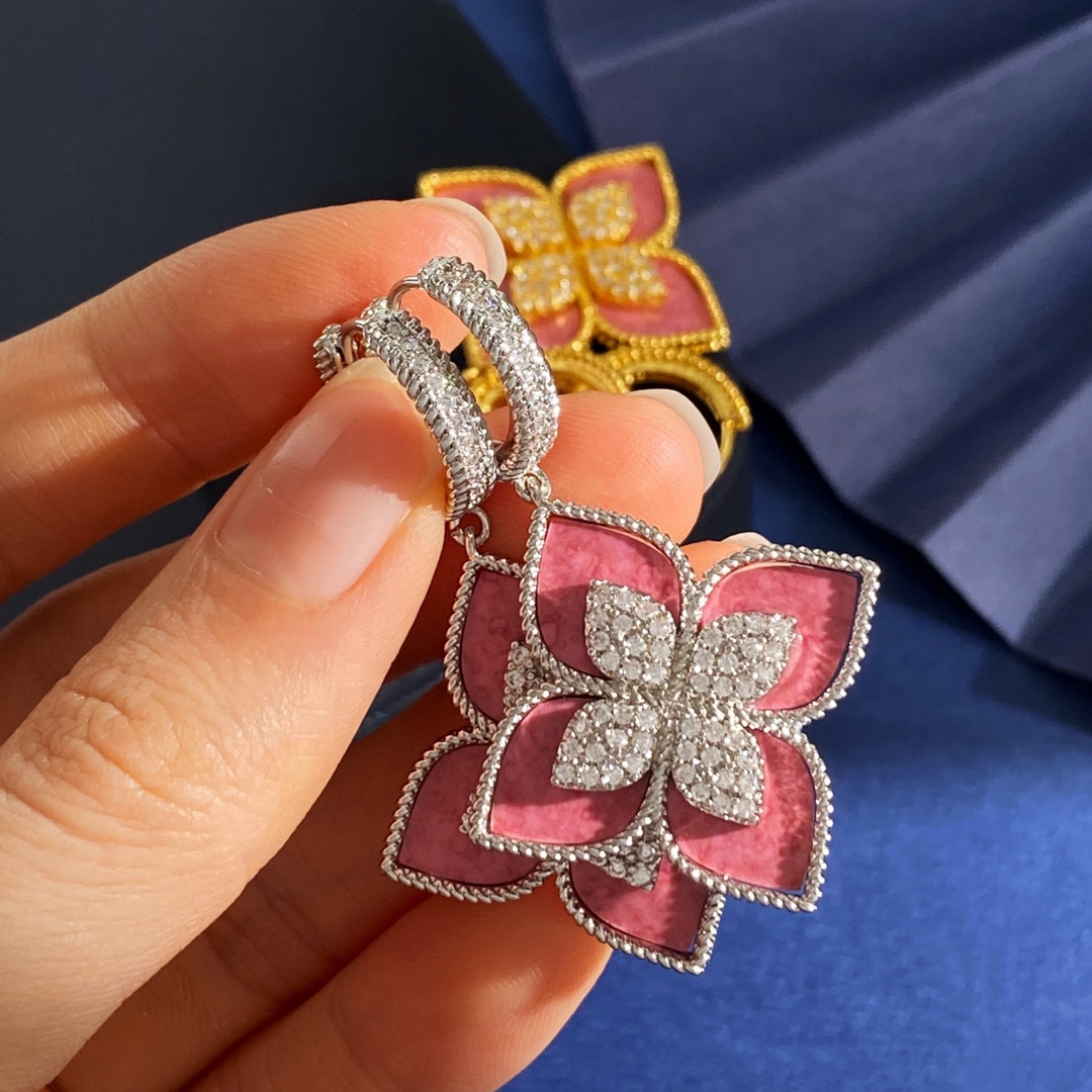  RC80 75 75
Roberto Coin珂瑛 镶钻四瓣花 贝母粉玉髓四叶花 耳坠耳环耳拍 黄铜材