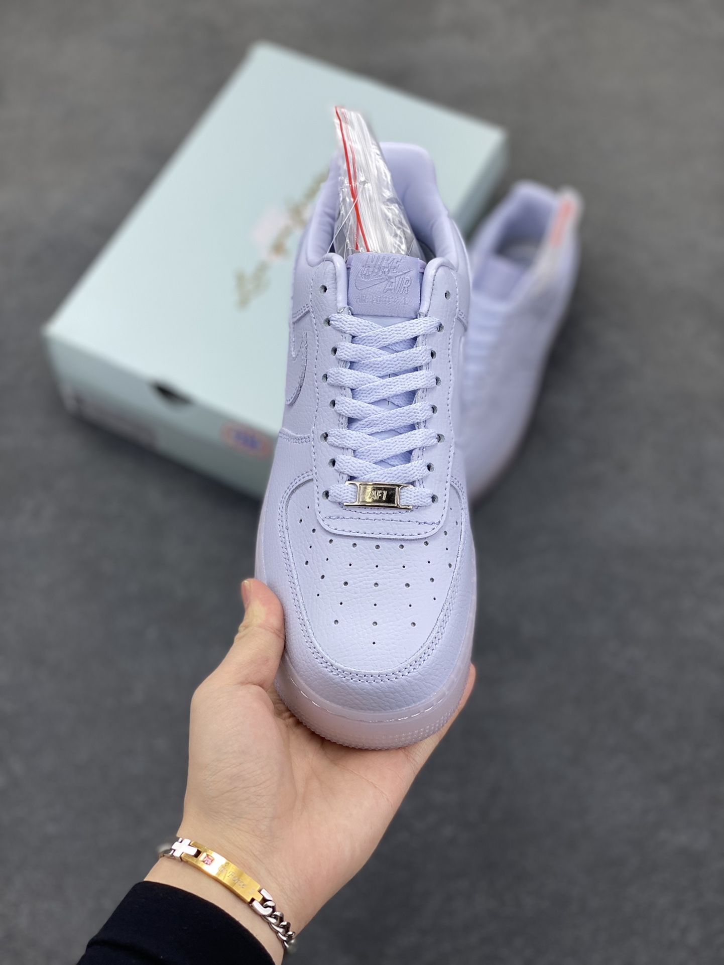 图片[2]-Nike Air Force 1 07 low空军一号 荔枝纹水晶 板鞋 原楦头原纸板 打造纯正空军版型#专注外贸渠道 全掌内置蜂窝气垫 #原盒配件 原厂中底钢印、拉帮完美 货号：CZ8065-500 尺码：36 36.5 37.5 38 38.5 39 40 40.5 41 42 42.5 43 44 44.5 45-选品中心