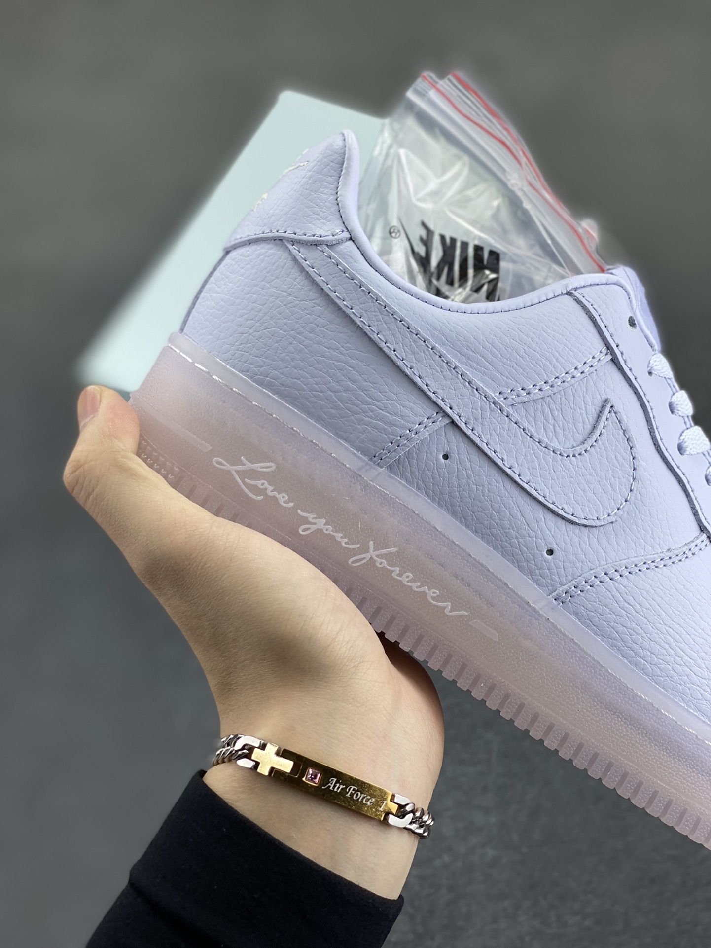图片[6]-Nike Air Force 1 07 low空军一号 荔枝纹水晶 板鞋 原楦头原纸板 打造纯正空军版型#专注外贸渠道 全掌内置蜂窝气垫 #原盒配件 原厂中底钢印、拉帮完美 货号：CZ8065-500 尺码：36 36.5 37.5 38 38.5 39 40 40.5 41 42 42.5 43 44 44.5 45-选品中心