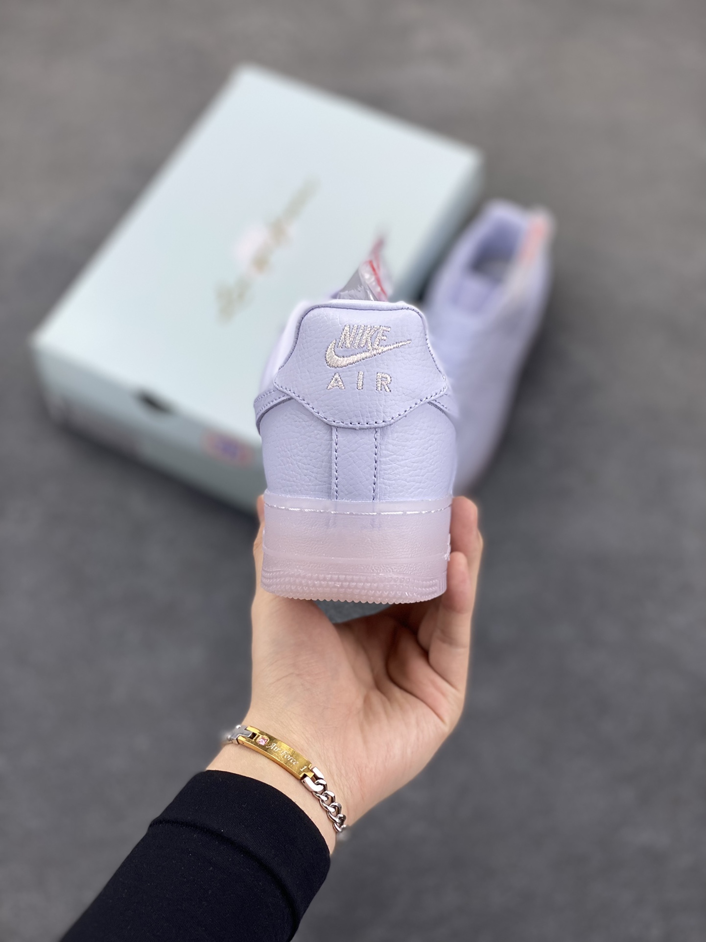 图片[4]-Nike Air Force 1 07 low空军一号 荔枝纹水晶 板鞋 原楦头原纸板 打造纯正空军版型#专注外贸渠道 全掌内置蜂窝气垫 #原盒配件 原厂中底钢印、拉帮完美 货号：CZ8065-500 尺码：36 36.5 37.5 38 38.5 39 40 40.5 41 42 42.5 43 44 44.5 45-选品中心