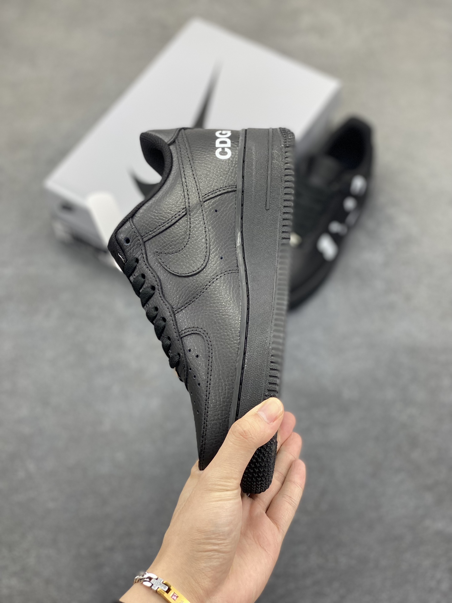 图片[3]-Black COMME DES GARCONS ×Nike Air Force 1 Low CDG联名空军一号低帮休闲板鞋 原鞋开发 原楦头原纸板 配件齐全 纯正版型 正品NFC感应芯片 内置全掌气垫 货号：IB9949-001 尺码：36 36.5 37.5 38 38.5 39 40 40.5 41 42 42.5 43 44 44.5 45-选品中心