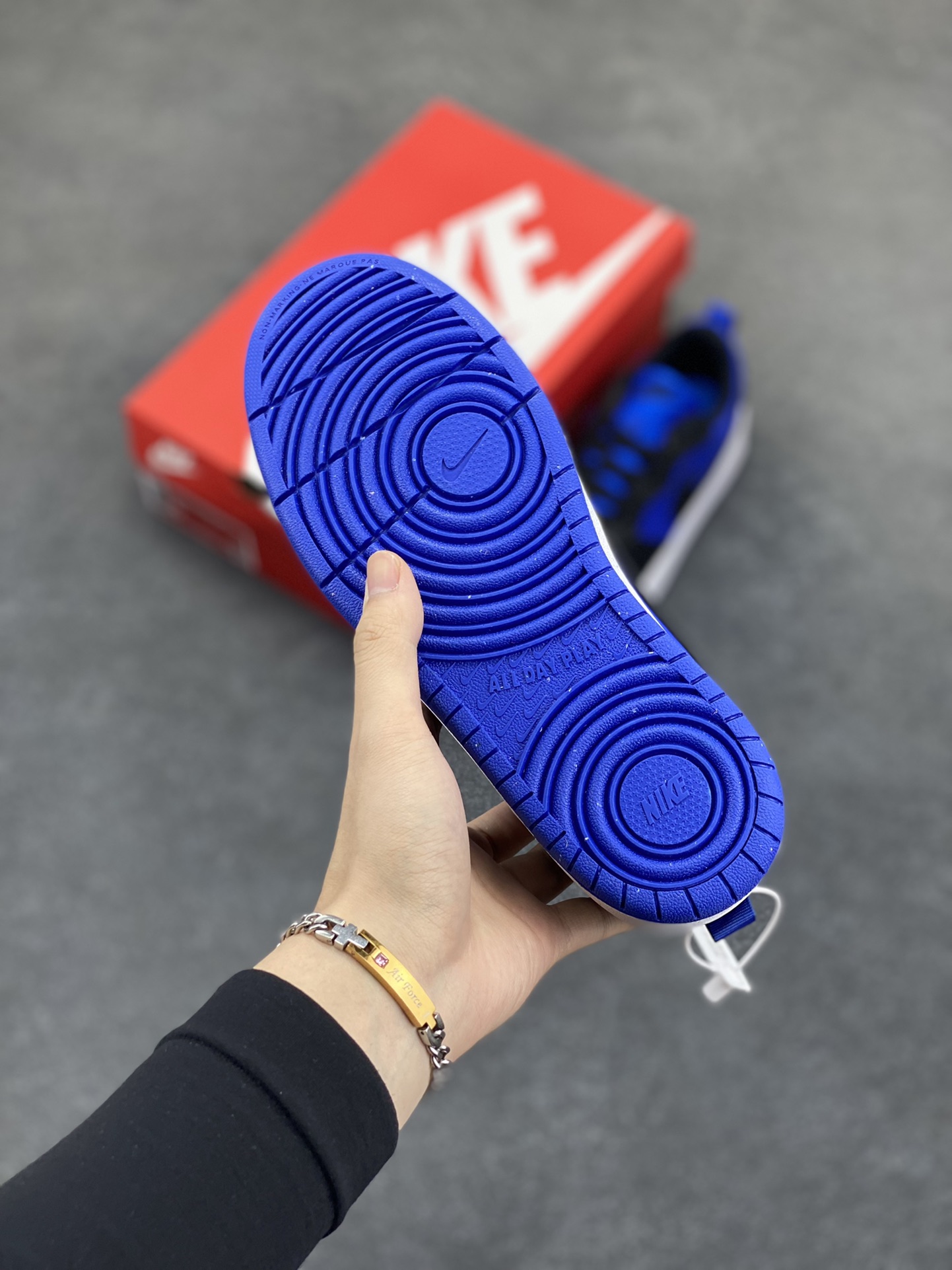 图片[5]-福利特价 Nike Court Borough Low 低帮百搭透气休闲运动板鞋男女鞋 经典耐用的设计，兼顾舒适脚感和出众风范，演绎匠心之作。结构性的支撑贴合感结合复古篮球设计，塑就场外全明星风范。 货号：HM6293-480 尺码：36 36.5 37.5 38 38.5 39 40 40.5 41 42 42.5 43 44 45-选品中心