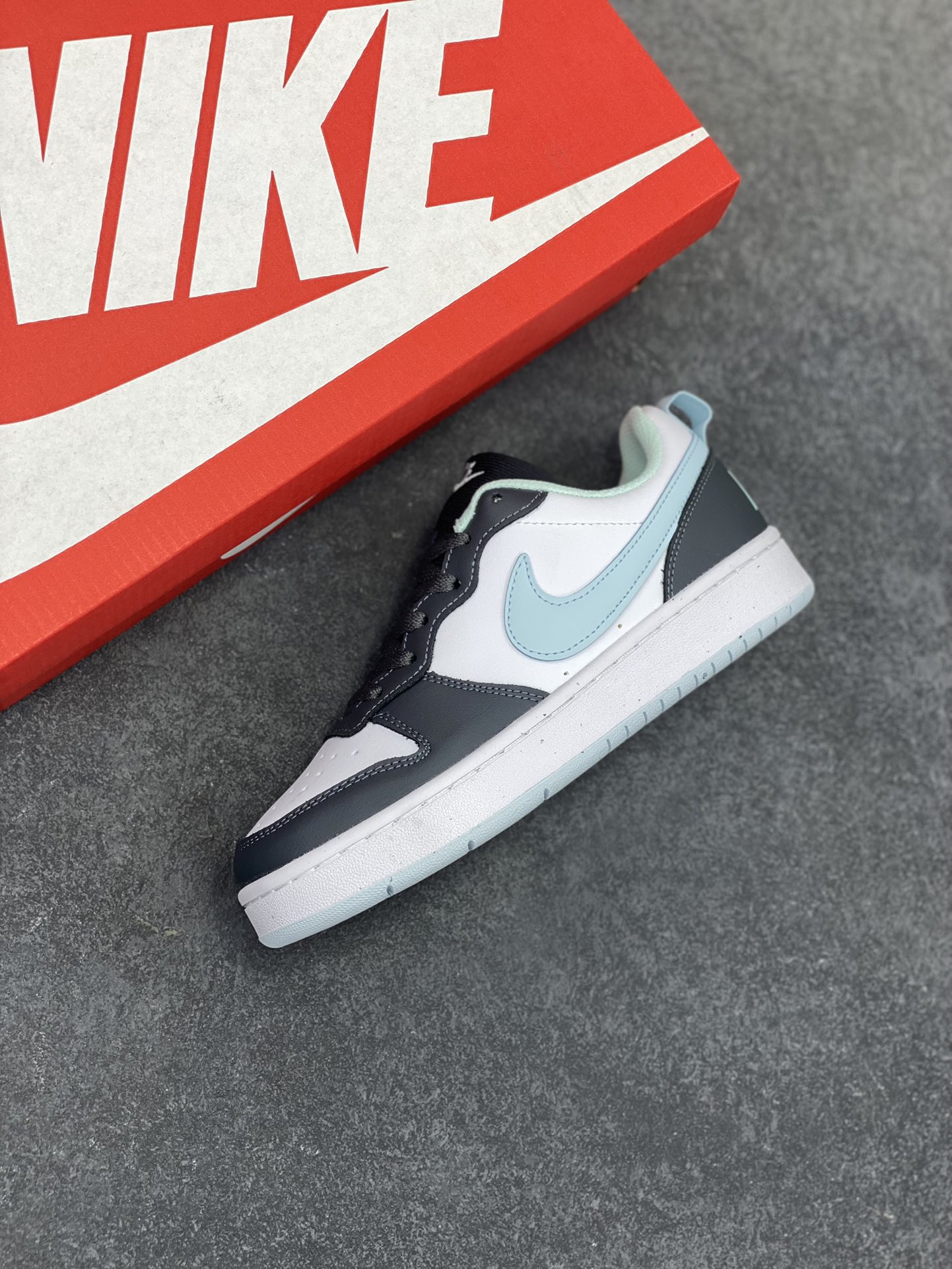 图片[7]-福利特价 Nike Court Borough Low 低帮百搭透气休闲运动板鞋男女鞋 经典耐用的设计，兼顾舒适脚感和出众风范，演绎匠心之作。结构性的支撑贴合感结合复古篮球设计，塑就场外全明星风范。 货号：HQ3258-060 尺码：36 36.5 37.5 38 38.5 39 40 40.5 41 42 42.5 43 44 45-选品中心