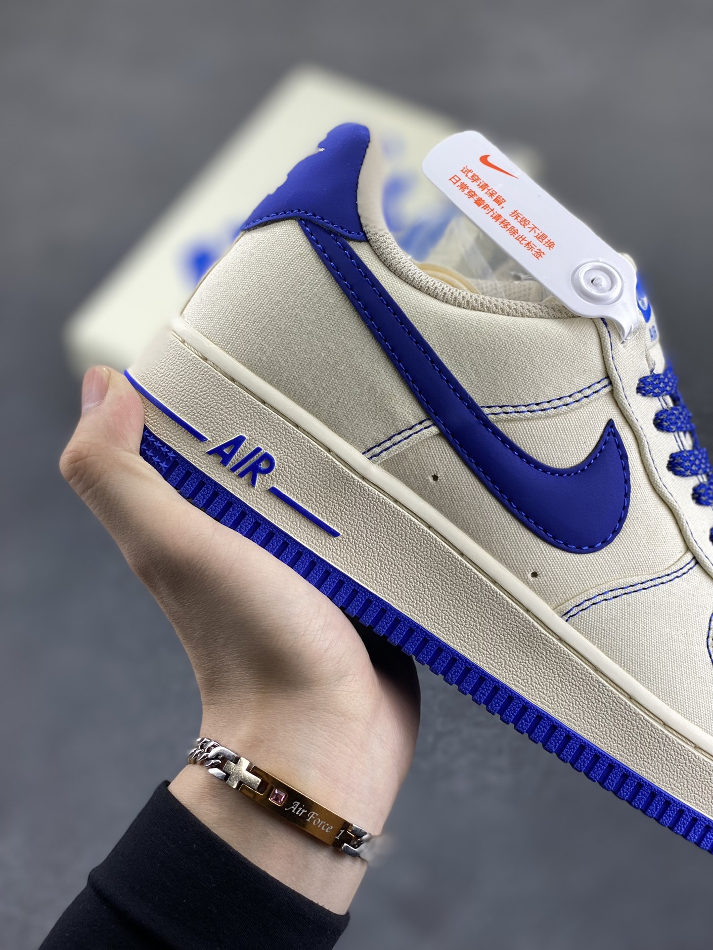 图片[6]-NIke Air Force 1 \’07 米蓝布面 空军一号低帮休闲板鞋 3m反光 进口牛筋布 原楦头原纸板 纯正空军版型 全掌内置全掌气垫 原盒配件 原厂中底钢印 拉帮完美 货号：TQ1456-233 尺码：36 36.5 37.5 38 38.5 39 40 40.5 41 42 42.5 43 44 44.5 45-选品中心
