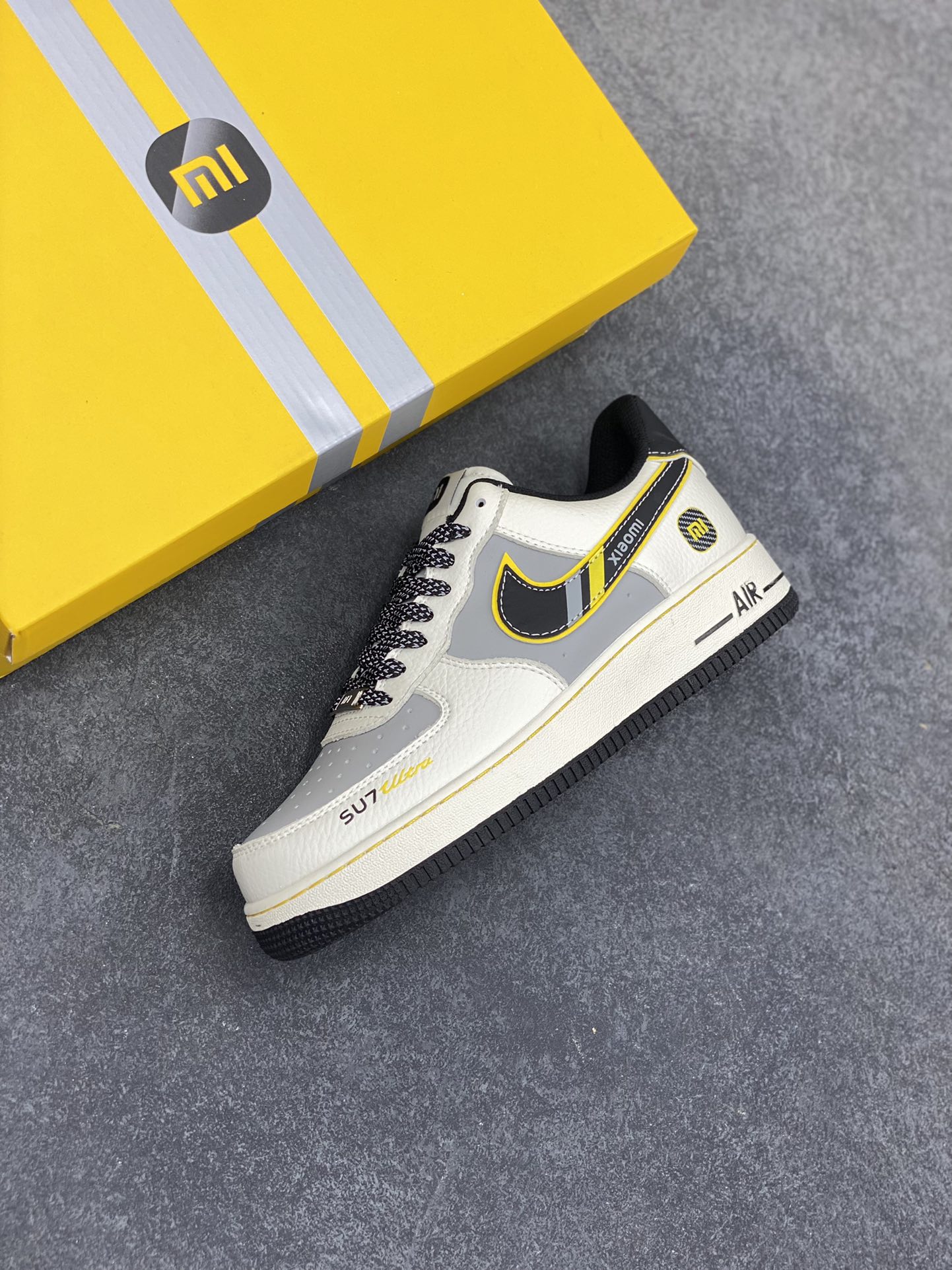 图片[7]-Nike Air Force 1 Low 空军一号低帮百搭休闲运动板鞋。柔软、弹性十足的缓震性能和出色的中底设计，横跨复古与现代的外型结合，造就出风靡全球三十多年的Force 1，直到今天还深受青睐。 货号：XX3168-165 尺码：36 36.5 37.5 38 38.5 39 40 40.5 41 42 42.5 43 44 44.5 45-选品中心