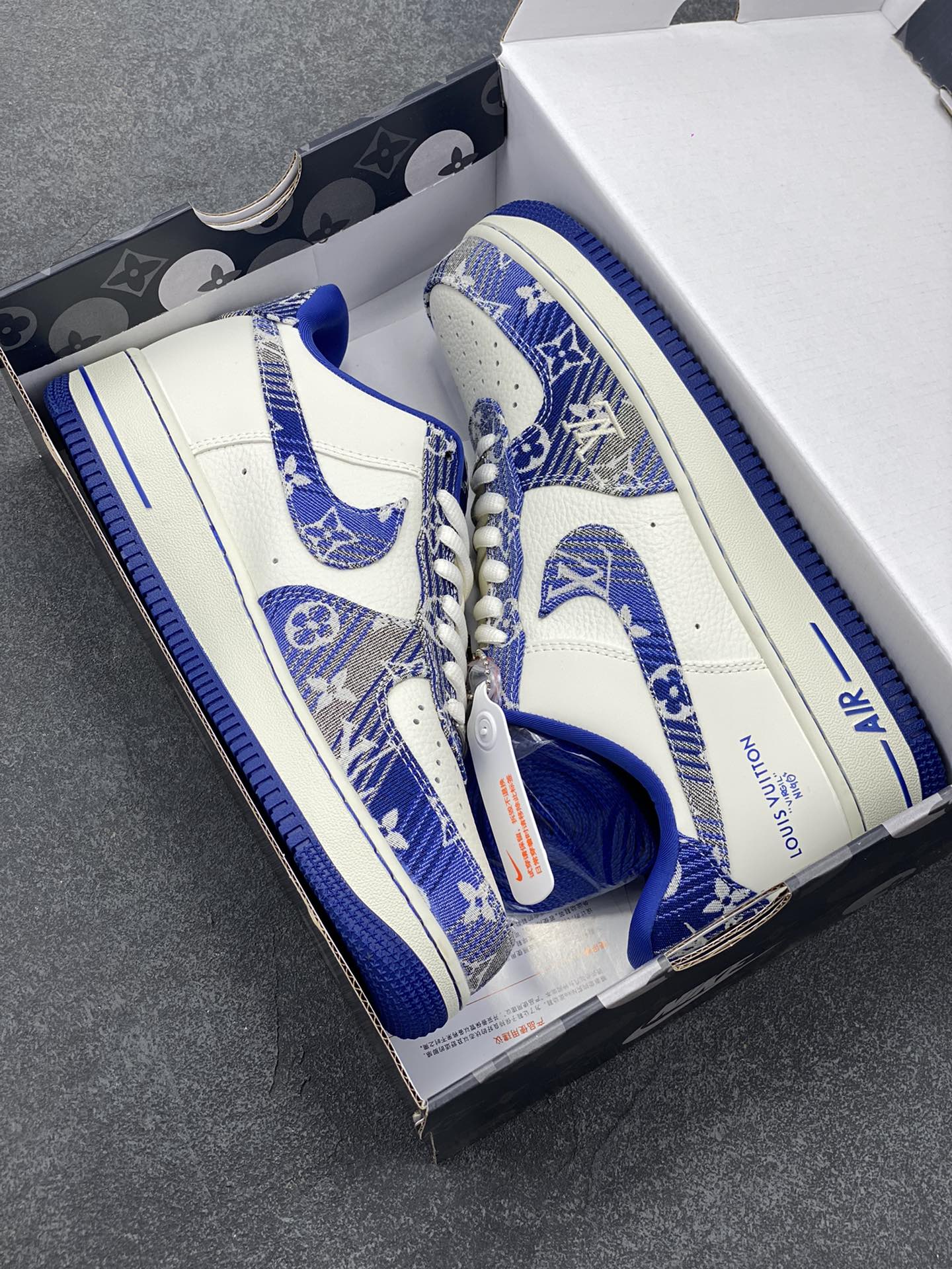 图片[9]-NIke Air Force 1 \’07 Low “LV联名”空军一号 低帮 运动鞋 休闲鞋 折边针车 工艺难度大 原楦头原纸板 原装鞋盒 定制五金配件 内置全掌气垫 原厂鞋底 货号：SC9207-540 尺码：36 36.5 37.5 38 38.5 39 40 40.5 41 42 42.5 43 44 44.5 45-选品中心