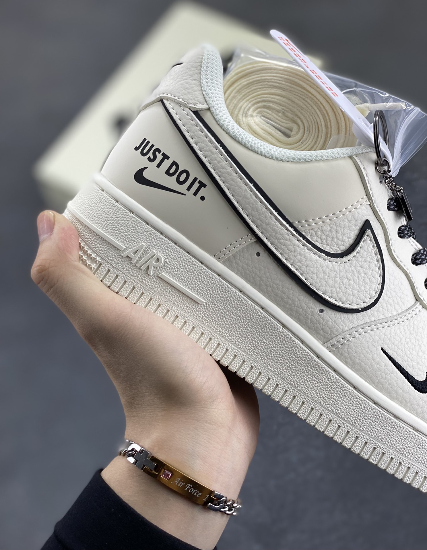 图片[6]-NIke Air Force 1 \’07 Low “Justdoit”空军一号 低帮 运动鞋 休闲鞋 折边针车 工艺难度大 原楦头原纸板 原装鞋盒 定制五金配件 内置全掌气垫 原厂鞋底 货号：CS5288-012 尺码：36 36.5 37.5 38 38.5 39 40 40.5 41 42 42.5 43 44 44.5 45-选品中心