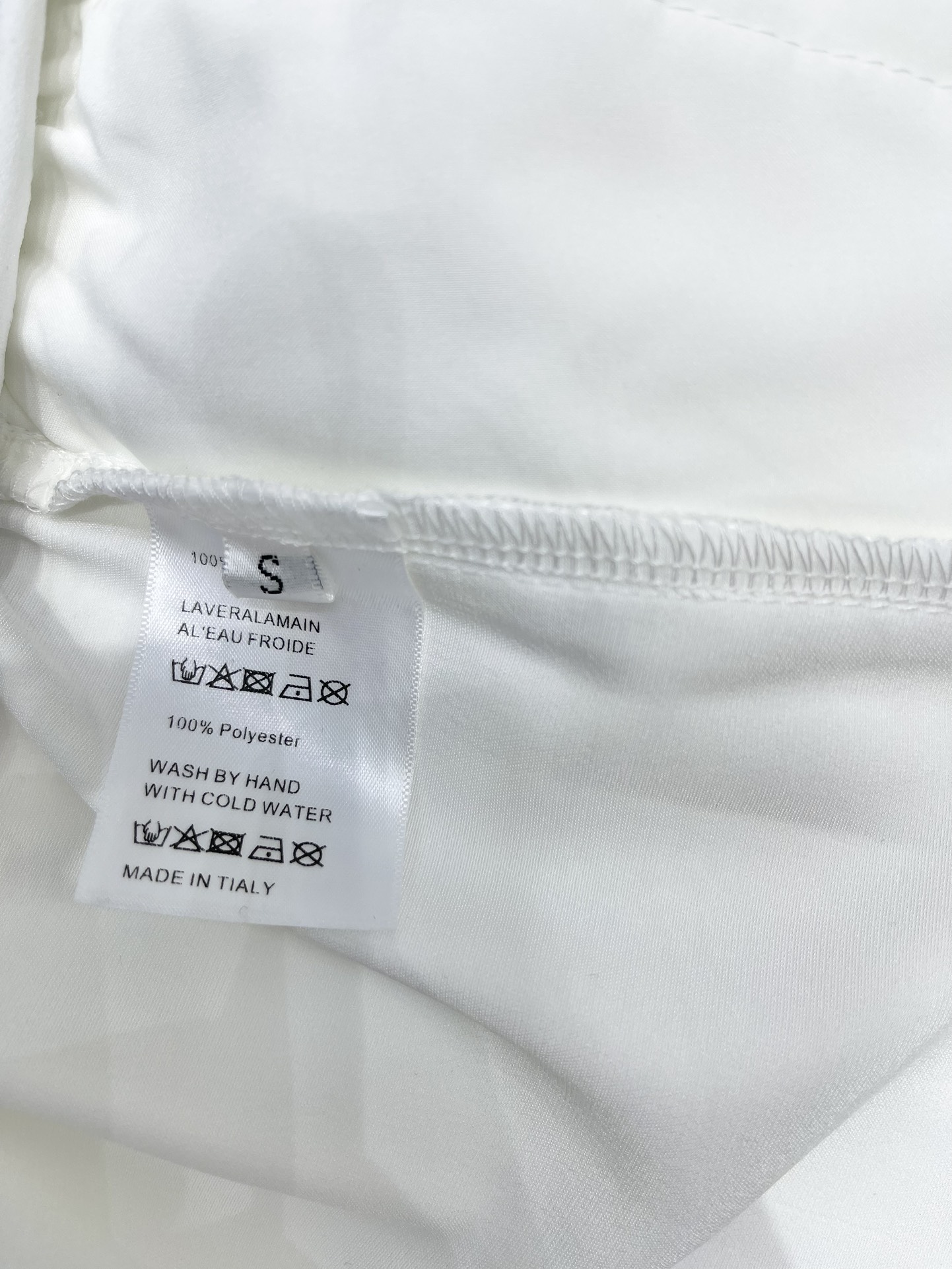 𝗖𝗛𝗔𝗡𝗘*小香织带松紧腰抽绳休闲长裤

👖裤子的设计超级贴心，松紧腰加上抽绳，无论你是什么身材，都能轻