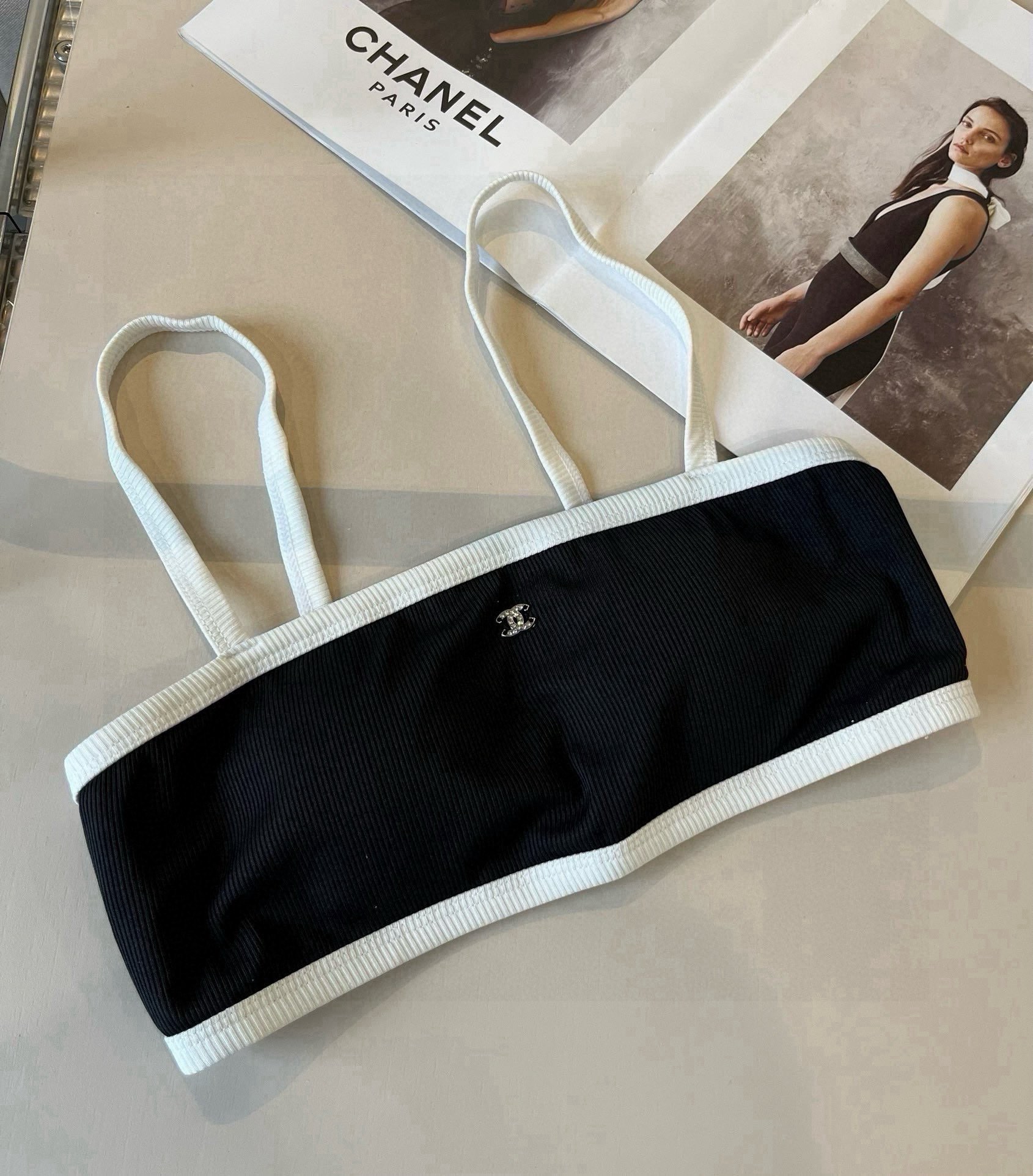 。

Chanel香奈儿中古针织比基尼👙，分体泳衣，S M L XL