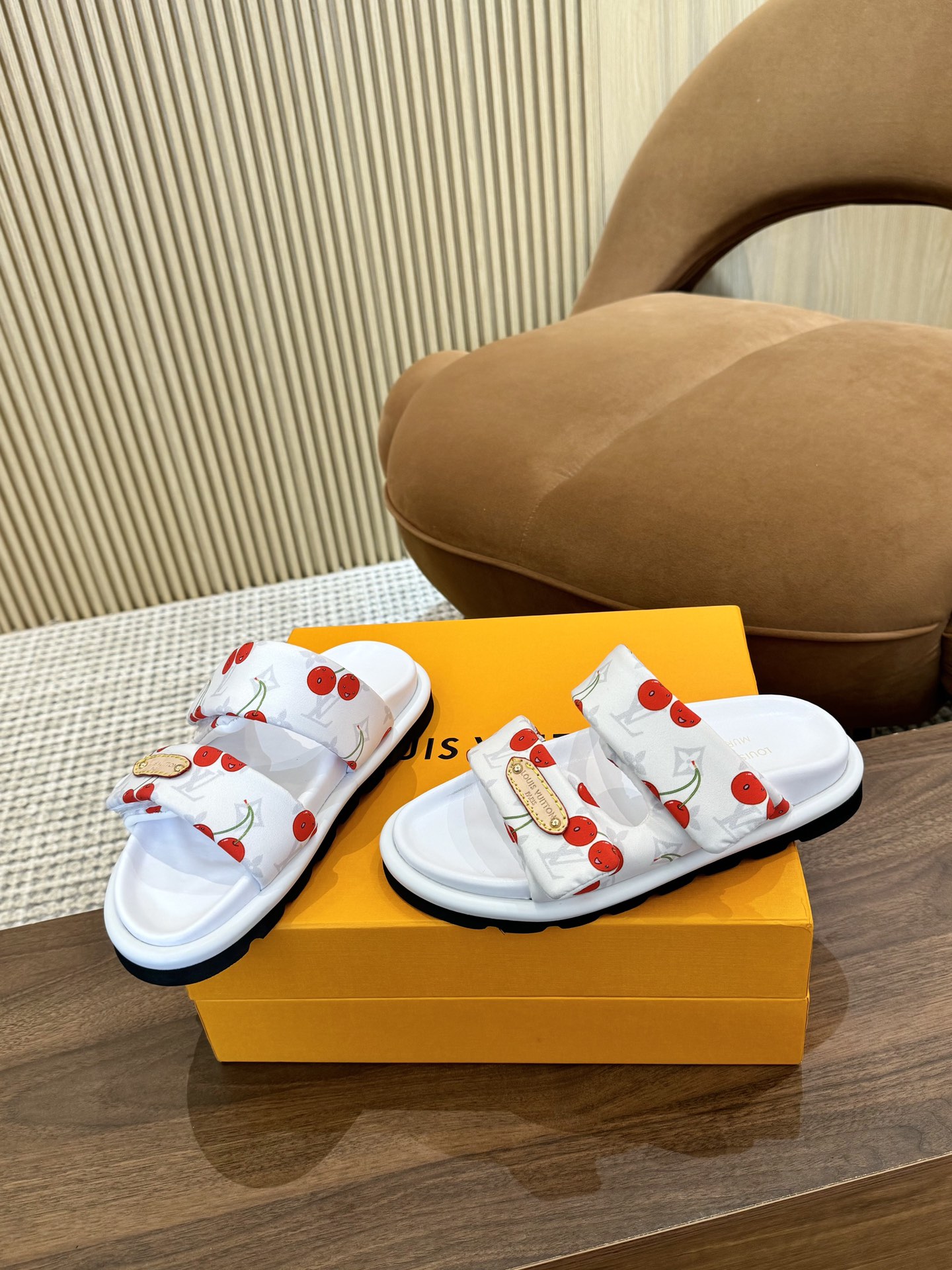 Elegant Cherry Print Slides Sandals For Women, Comfortable Summer Shoes 2 i1748690636 3866 0