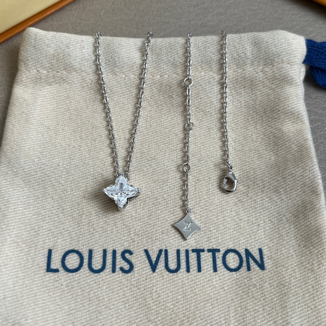 【】LV 项链🔹🔹Louis Vuitton 路易威登🔹专柜一致材质 火爆款出货 设计独特 复古前卫 男