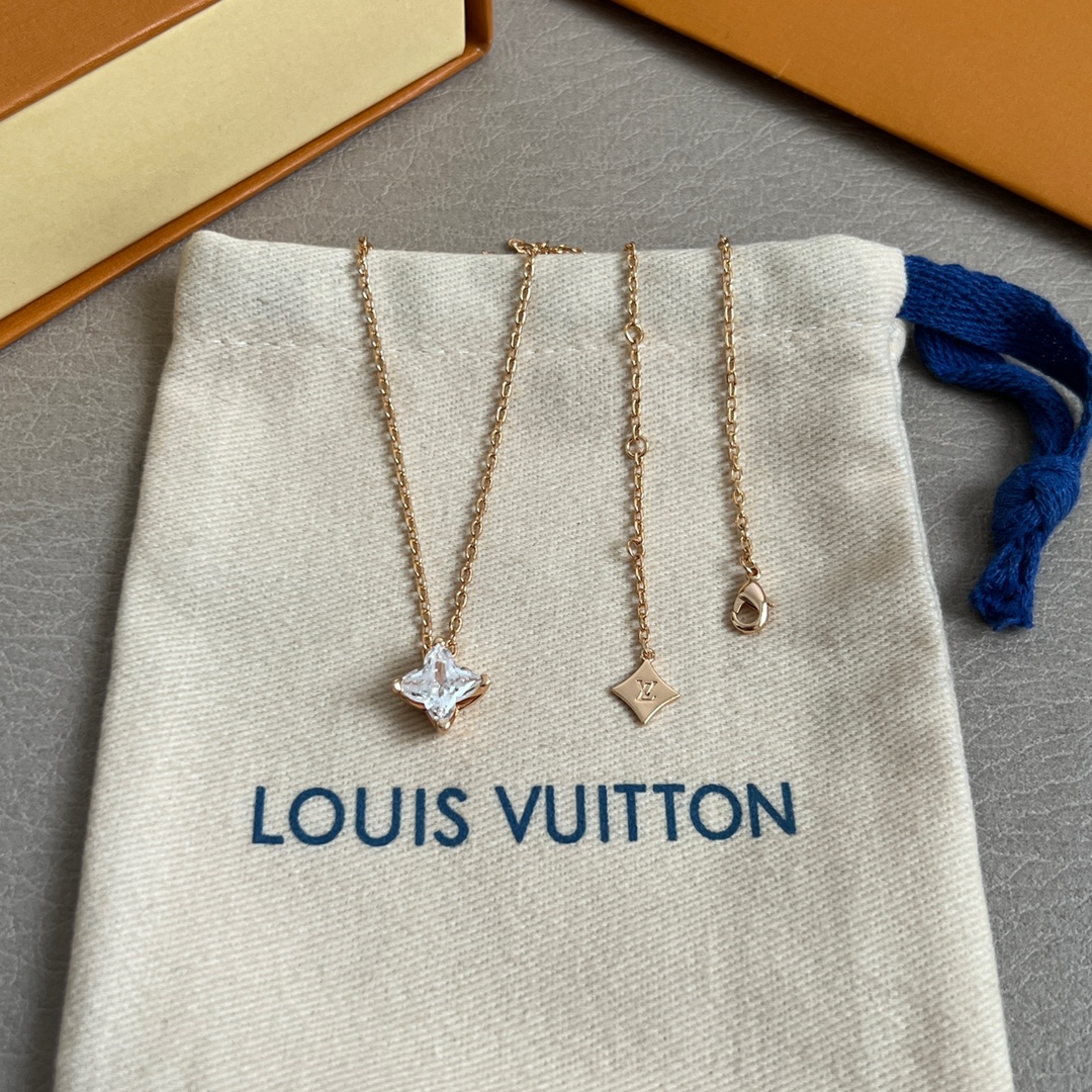 【】LV 项链🔹🔹Louis Vuitton 路易威登🔹专柜一致材质 火爆款出货 设计独特 复古前卫 男