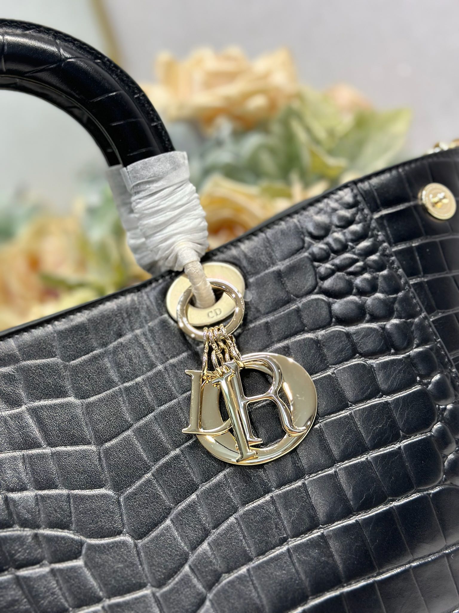 Dior Toujours Medium Bag Black Crocodile Embossed Calfskin, CD Lock Closure 4 i1748760211 9378 2