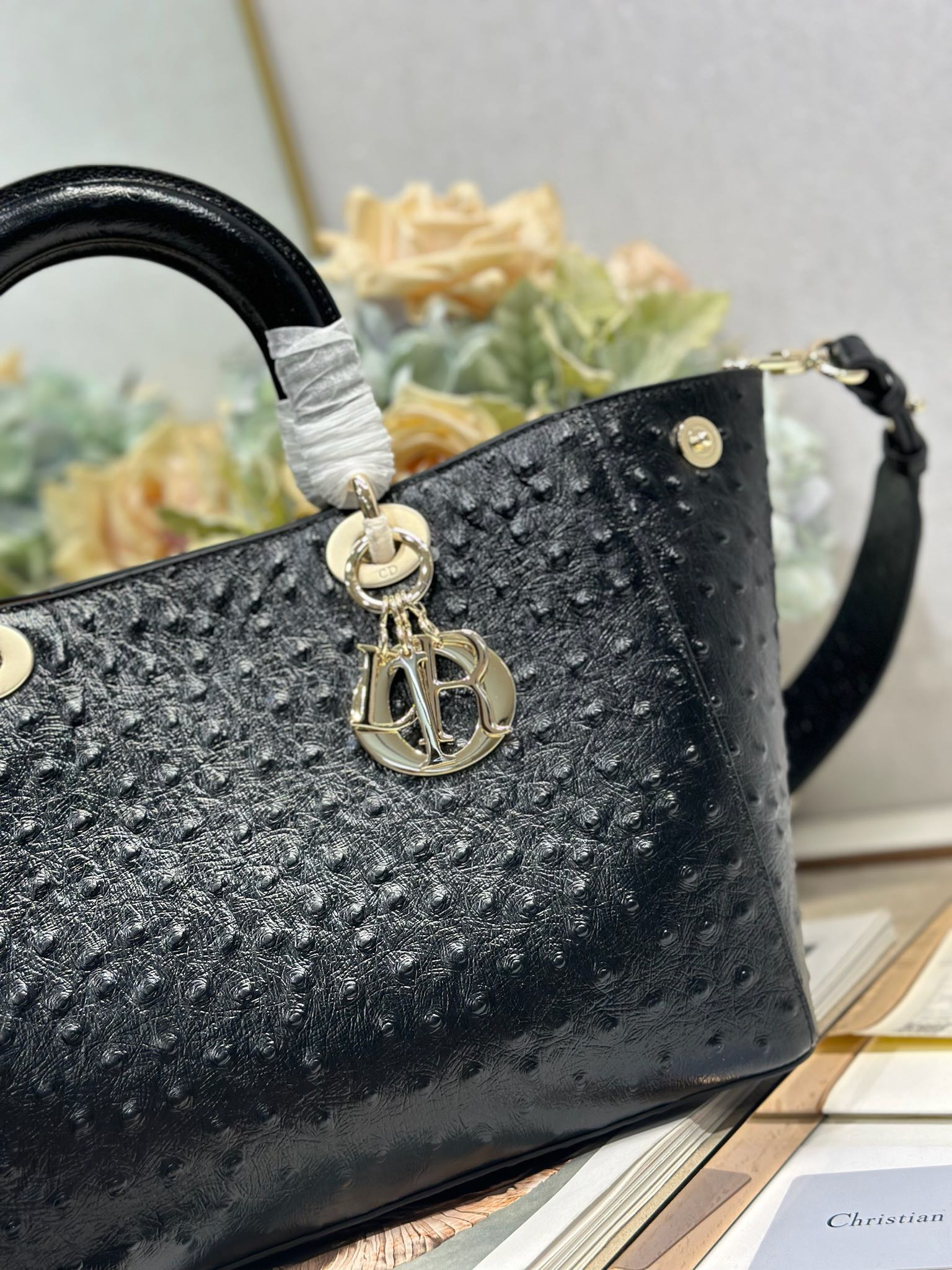 Dior Toujours Medium Bag: Black Ostrich-Effect Leather, CD Lock Closure 4 i1748761006 4422 2
