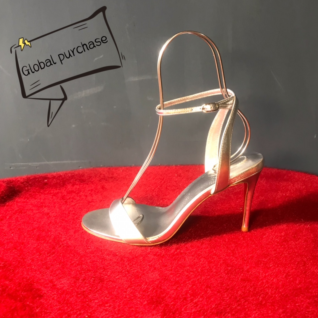 NO:336413,High-end customized spring and summer classic series!  H8.5Cm, size 34-42. Customized model, L39-016. Silver metal cowhide, silver metal sheepskin, official website picture Standard European code Reference:L39-016 Color: silver/silver Material:crocodile leather Lining:goat leather Heel height:8.5Cm Sole:leather sole Size:EU 34-42 (US 4-11):,,christian louboutin,louis vuitton,cowhide,sheepskin19860909高端订制春夏精典款系列！ H8.5Cm,尺码34-42码.订制款,L39-016.银金属牛皮,银金属羊皮里,官网图 标准欧码 Reference:L39-016 Color:silver/silver Material:crocodile leather Lining:goat leather Heel heigh:8.5Cm Sole:leather sole Size:EU 34－42（US 4一11) :,,christian louboutin,louis vuitton,cowhide,sheepskin,Women's Shoes