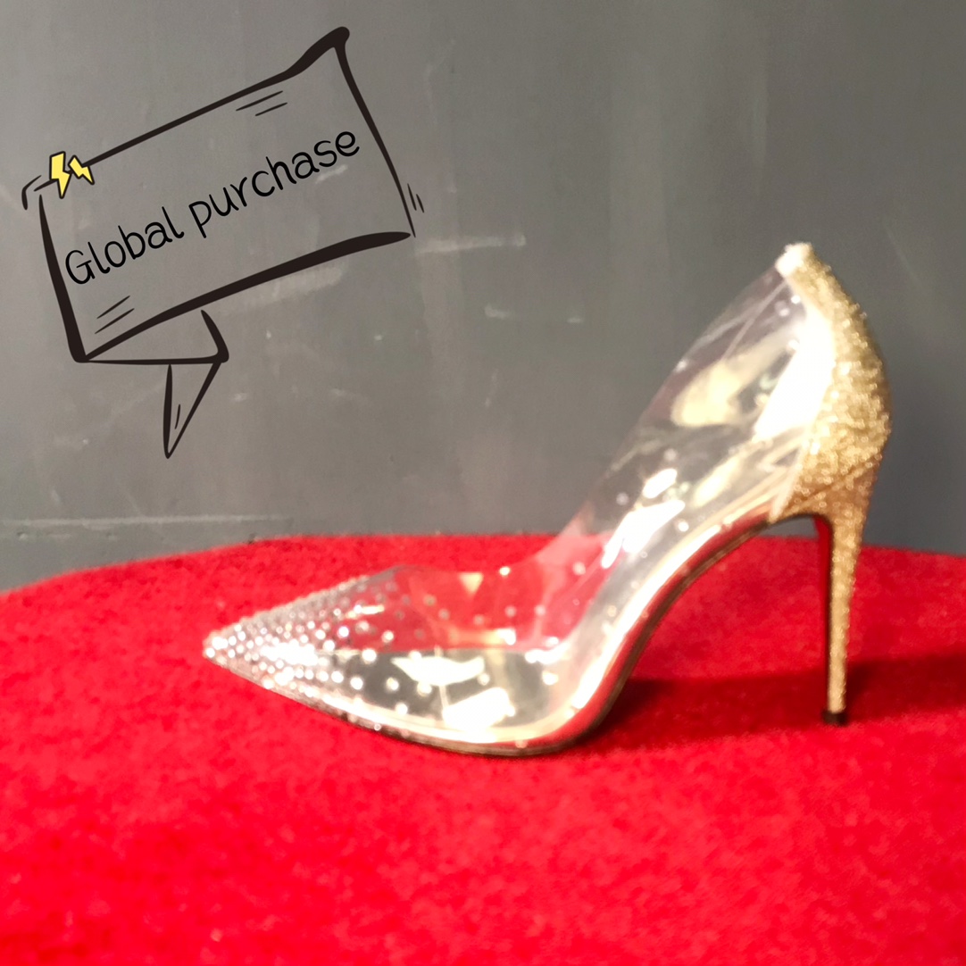 NO:336427,High-end custom gift shoes classic diamond style series! H10Cm, size 34-42.. genuine leather sole, custom-made models are not refundable or exchanged 9033-011. Silver Greet, white imitation of Au Diamond. Standard European code Reference:9033-011 Color: silver/silver Material:PVC/Diamond Lining:goat leather Heel height:10Cm Sole:leather sole Size:EUR 34-42 (US 4-11):,,christian louboutin,louis vuitton,Leather soles19860909高端订制 礼鞋精典钻石款系列！ H10Cm,尺码34-42码..真皮大底,订制款不退不换9033-011.银格力特,白色仿奧钻. 标准欧码 Reference:9033-011 Color:silver/silver Material:PVC/Diamond Lining:goat leather Heel heigh:10Cm Sole:leather sole Size:EUR 34－42（US 4一11) :,,christian louboutin,louis vuitton,Leather soles,Women's Shoes