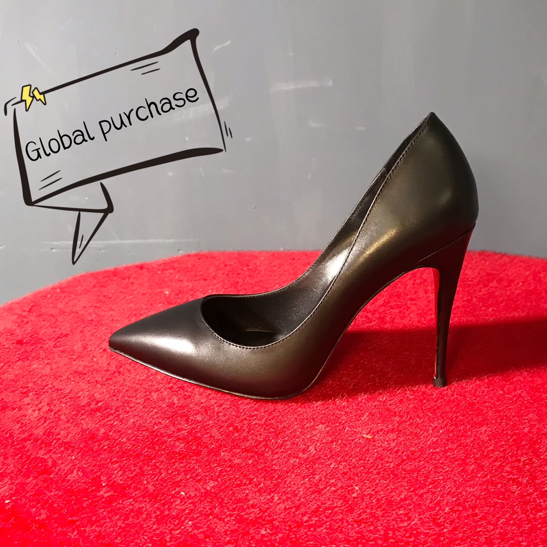 NO:336441,High-end customized Spring and Summer Classic Series! H10Cm, size 34-42. Genuine leather large sole..9033-003 black cowhide, black sheepskin. Large sole trademark buckle.. Official website synchronization. No return or exchange. Standard European code Reference:9033-003 Color:black/black Material:Specchio leather Lining: goat leather Heel height:10Cm Sole:leather sole Size:EUR 34-42 (US 4-11):,,christian louboutin,cowhide,sheepskin,Leather soles19860909高端订制 年春夏精典款系列！ H10Cm,尺码34-42码.真皮大底..9033-003黑色牛皮,黑色羊皮里.大底商標扣..官网同步.不退不換 标准欧码 Reference:9033-003 Color:black/black Material:Specchio leather Lining: goat leather Heel heigh:10Cm Sole:leather sole Size:EUR 34－42（US 4一11) :,,christian louboutin,cowhide,sheepskin,Leather soles,Women's Shoes