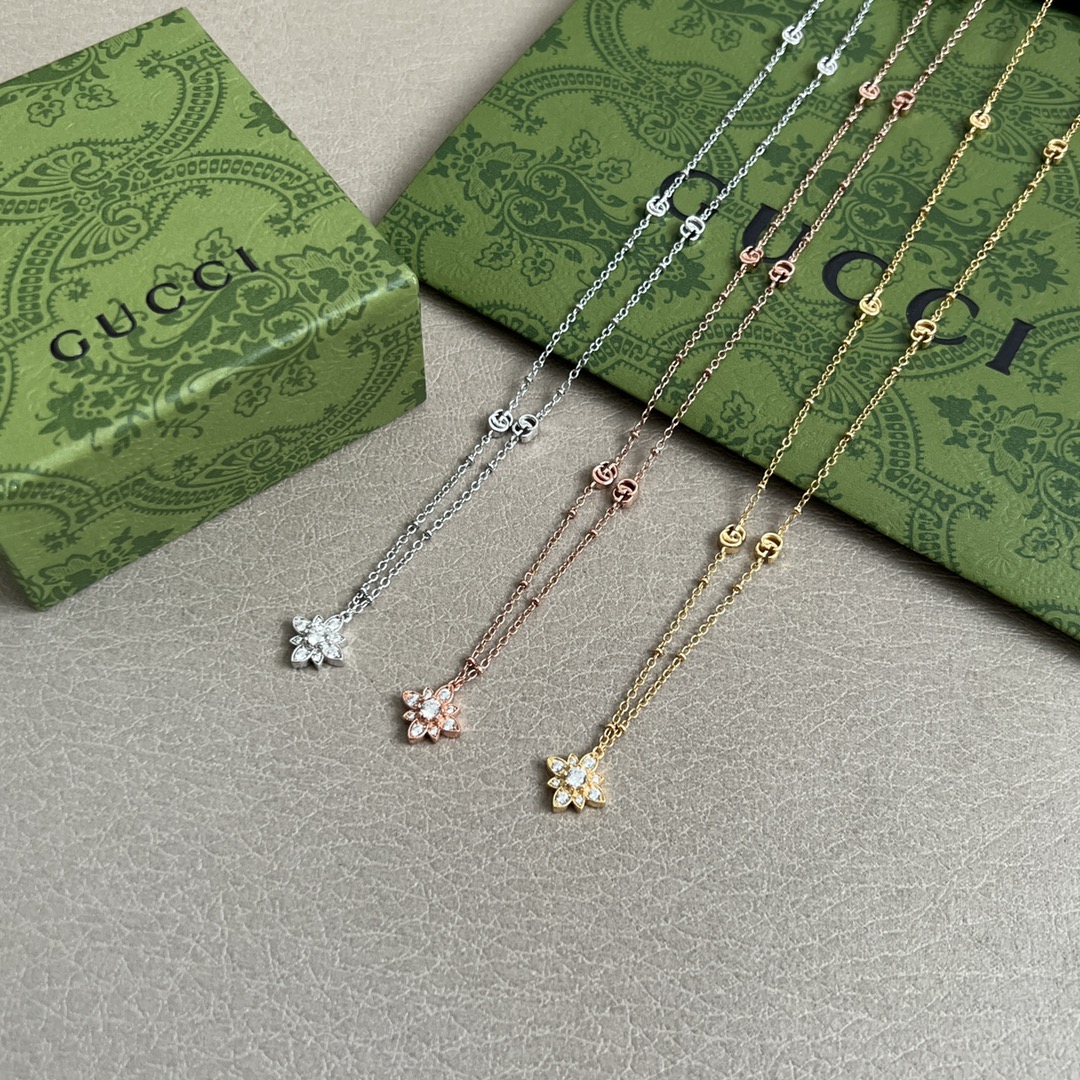 】Gucci 项链，明亮式切割工艺使表面抛光非常靓丽360度绚丽夺目 方方面面都很到位整体设计简约。