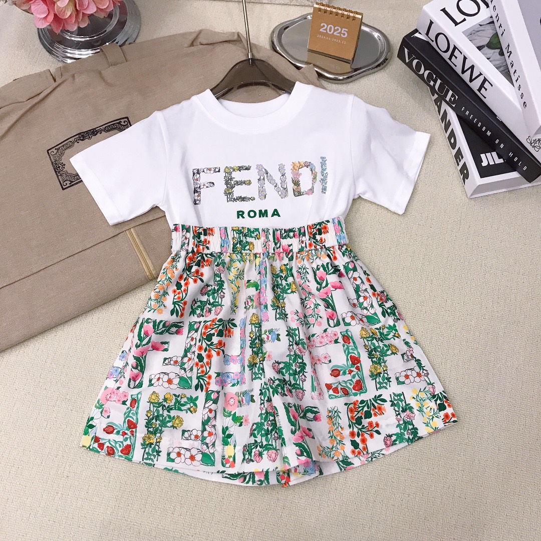 Fendi Kids White T-Shirt & Floral Print Shorts Outfit - Stylish & Comfy 3 i1748841234 562 1