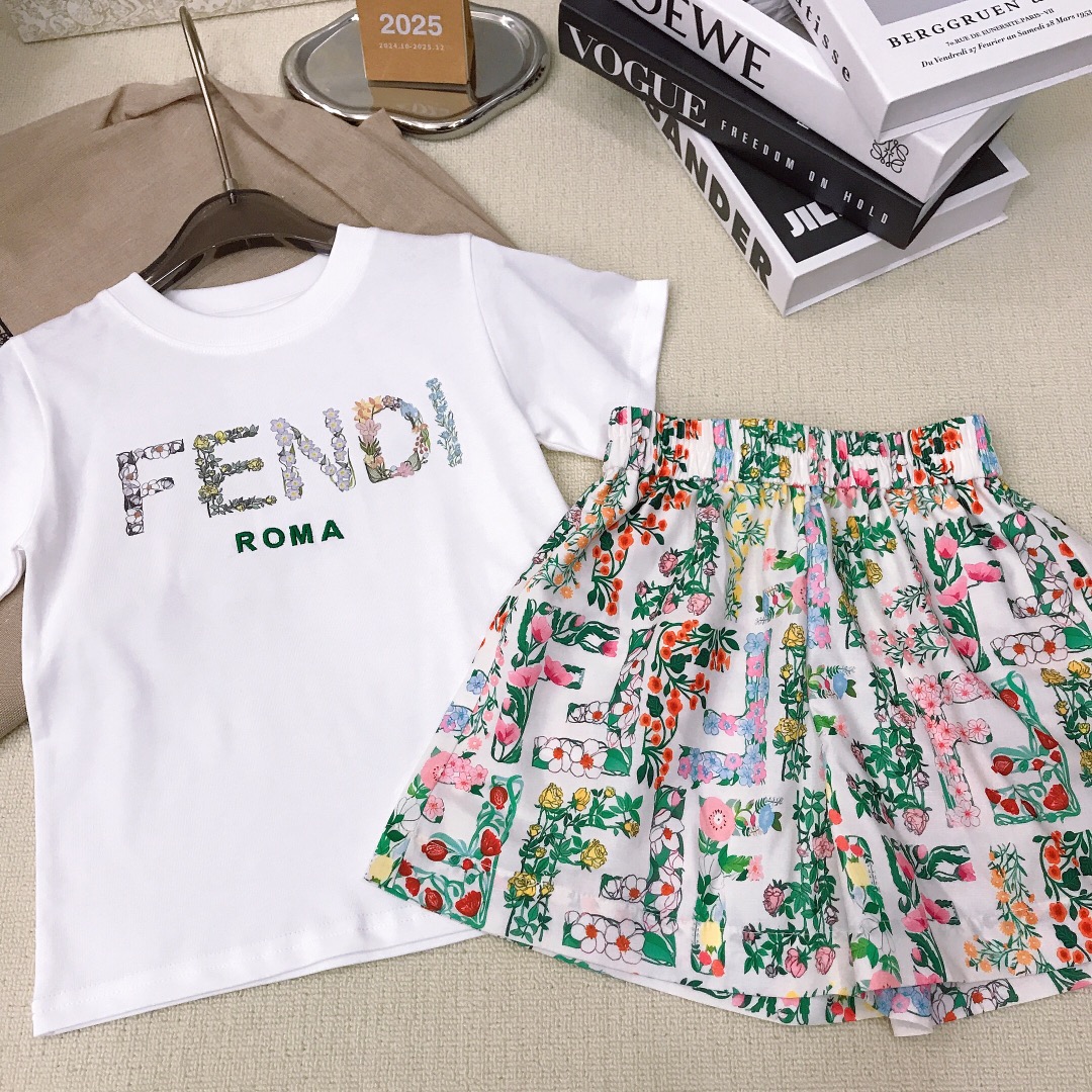 Fendi Kids White T-Shirt & Floral Print Shorts Outfit - Stylish & Comfy 7 i1748841234 587 5
