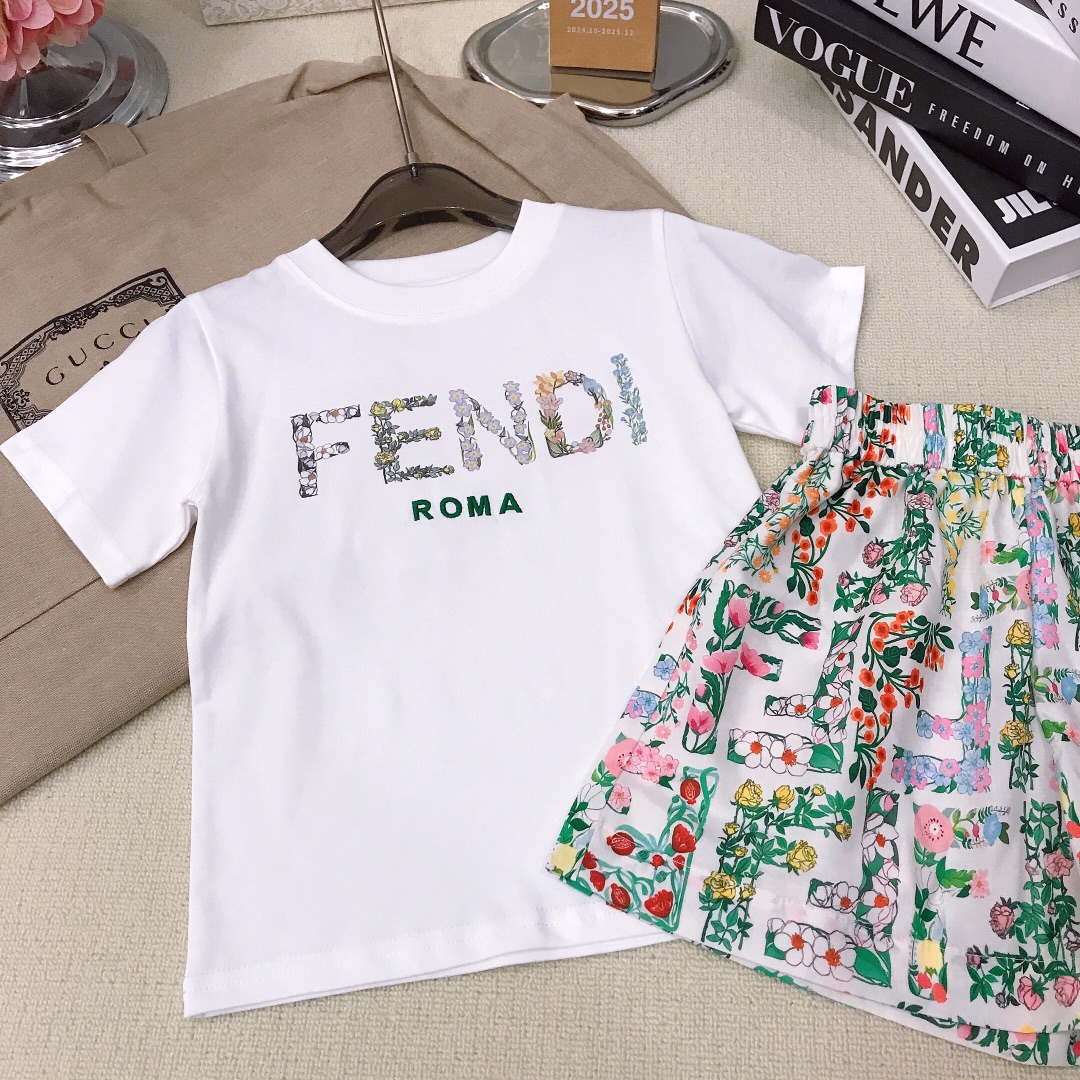 Fendi Kids White T-Shirt & Floral Print Shorts Outfit - Stylish & Comfy 5 i1748841234 7026 3