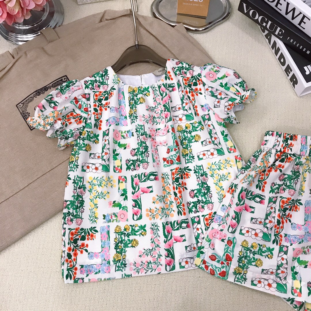 Fendi Kids Floral Print Short Set - Stylish & Comfortable Outfit 2 i1748842278 9986 1