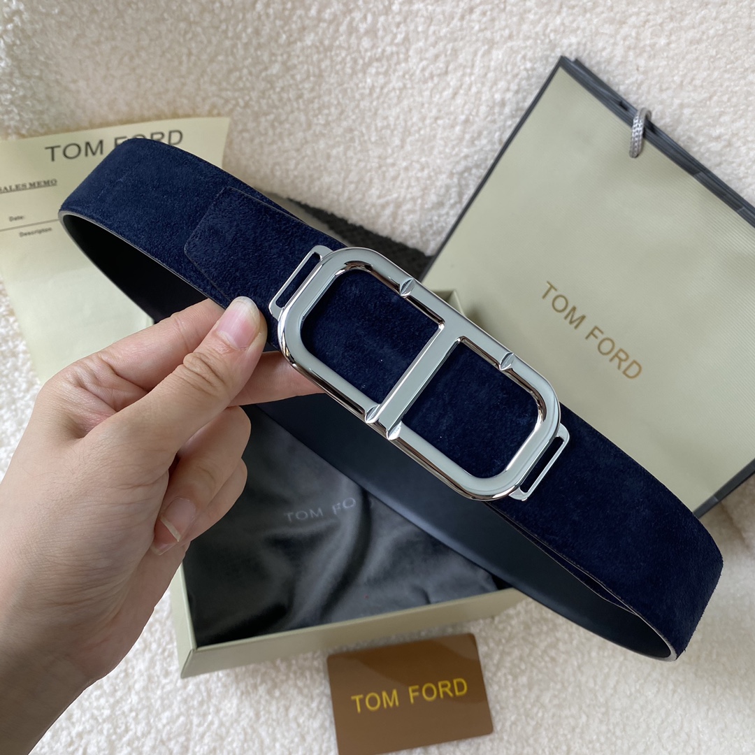   TOM FORD 汤姆福特。新品高端双面小牛皮，简约商务男士腰带，4.0cm宽，双面使用，配原版包装
