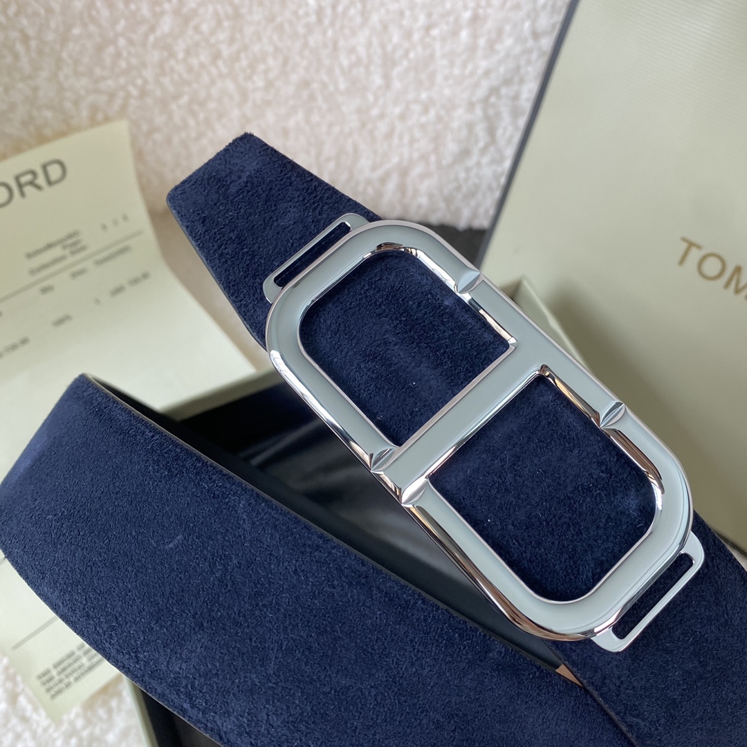   TOM FORD 汤姆福特。新品高端双面小牛皮，简约商务男士腰带，4.0cm宽，双面使用，配原版包装