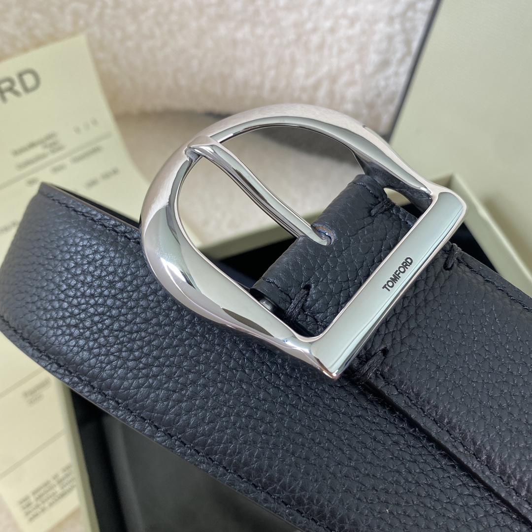  TOM FORD 汤姆福特。新品高端双面小牛皮，简约商务男士腰带，4.0cm宽，配原版包装