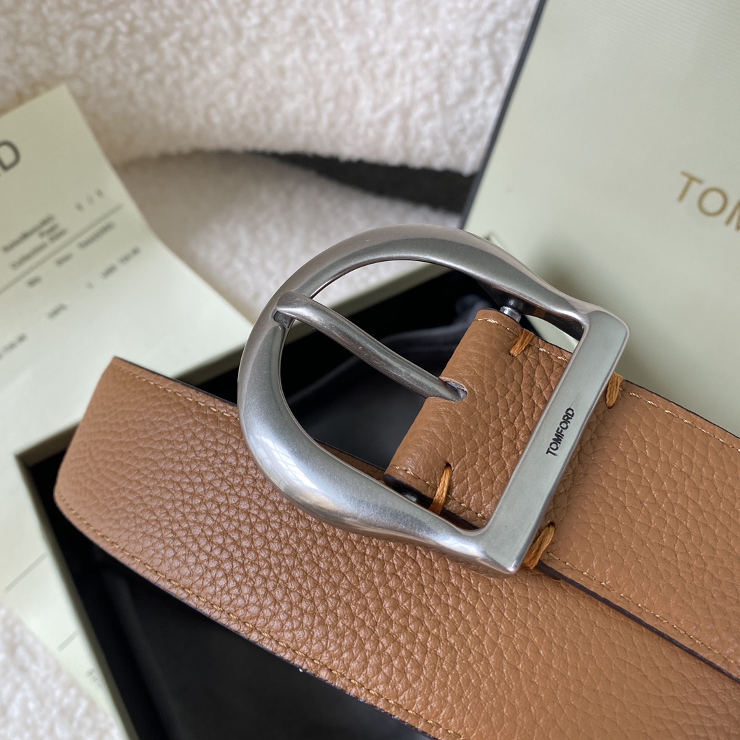  TOM FORD 汤姆福特。新品高端双面小牛皮，简约商务男士腰带，4.0cm宽，配原版包装