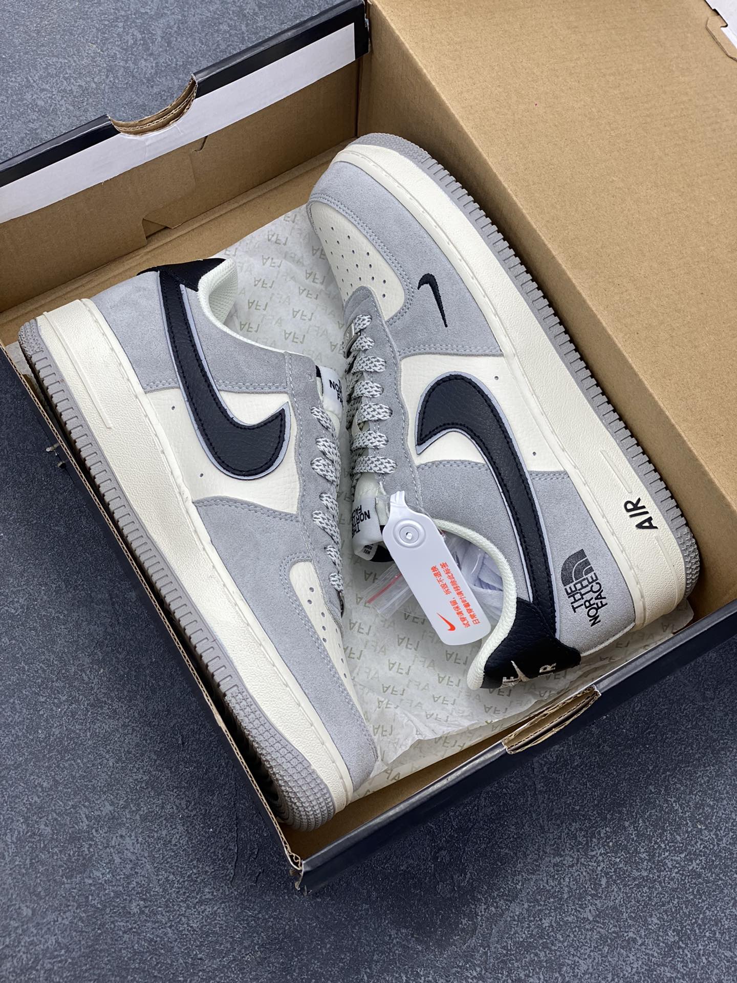 图片[9]-Nike Air Force 1 Low 空军一号低帮百搭休闲运动板鞋。柔软、弹性十足的缓震性能和出色的中底设计，横跨复古与现代的外型结合，造就出风靡全球三十多年的Force 1，直到今天还深受青睐。 货号：XZ6188-763 尺码：36 36.5 37.5 38 38.5 39 40 40.5 41 42 42.5 43 44 44.5 45-选品中心