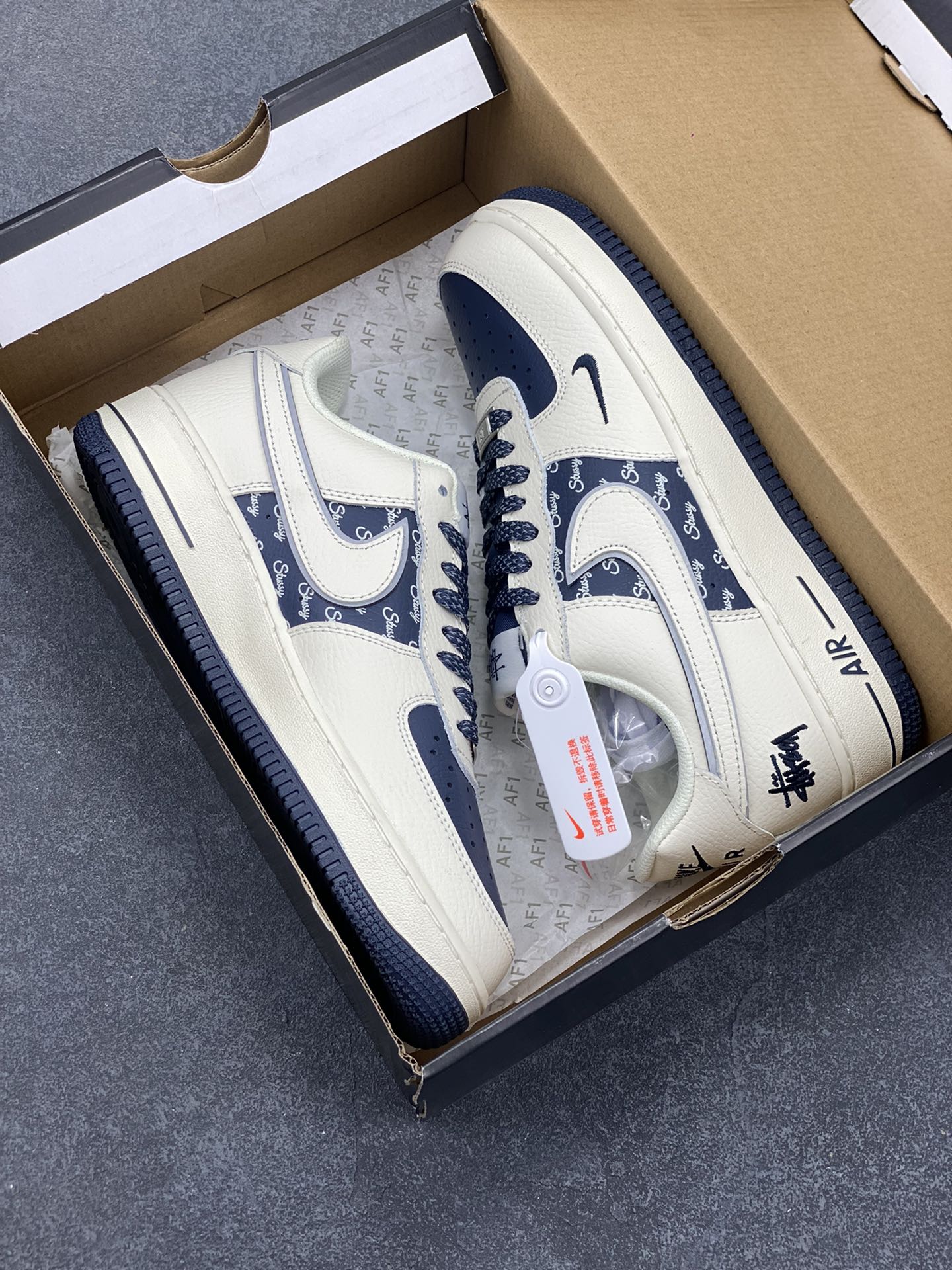 图片[9]-Nike Air Force 1 Low 空军一号低帮百搭休闲运动板鞋。柔软、弹性十足的缓震性能和出色的中底设计，横跨复古与现代的外型结合，造就出风靡全球三十多年的Force 1，直到今天还深受青睐。 货号：XZ6188-728 尺码：36 36.5 37.5 38 38.5 39 40 40.5 41 42 42.5 43 44 44.5 45-选品中心
